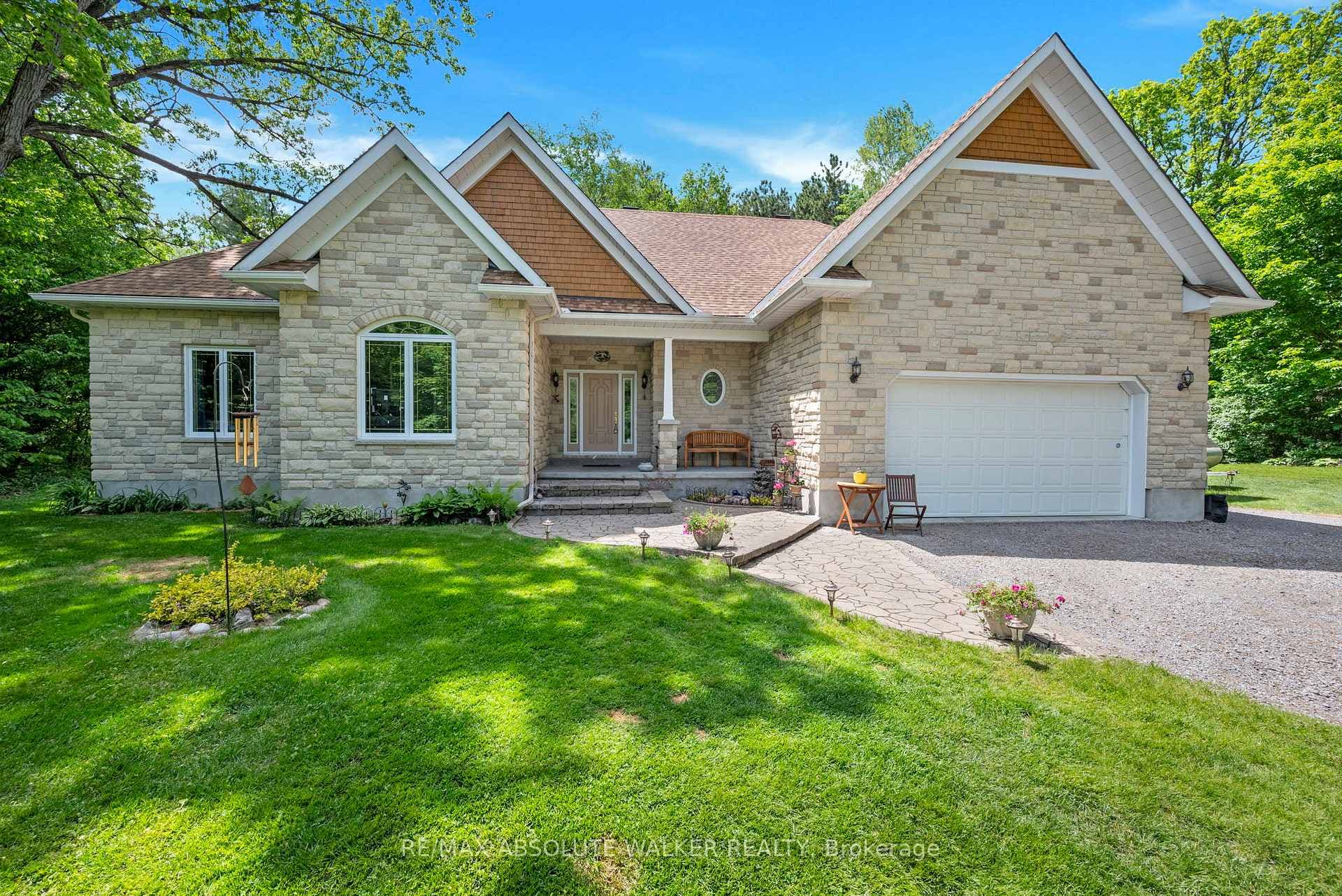 114 Hardwood Drive photo 1
