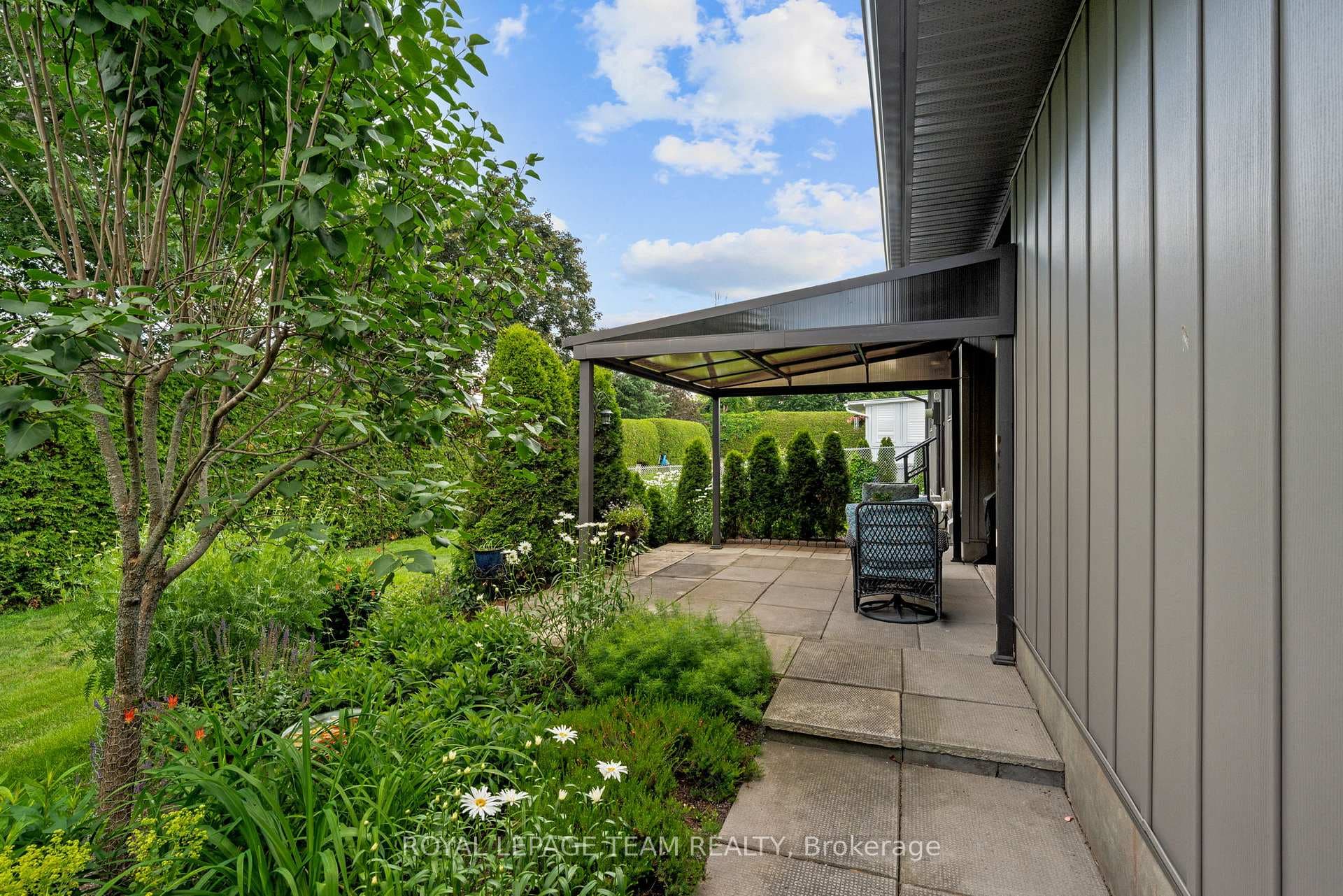 22 Barrhaven Crescent photo 41