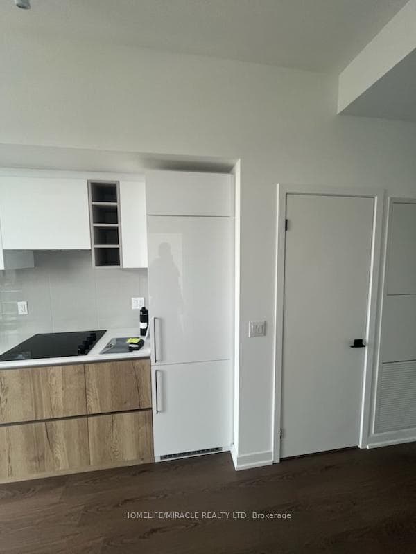 319 Jarvis Street Unit PH03 photo 6