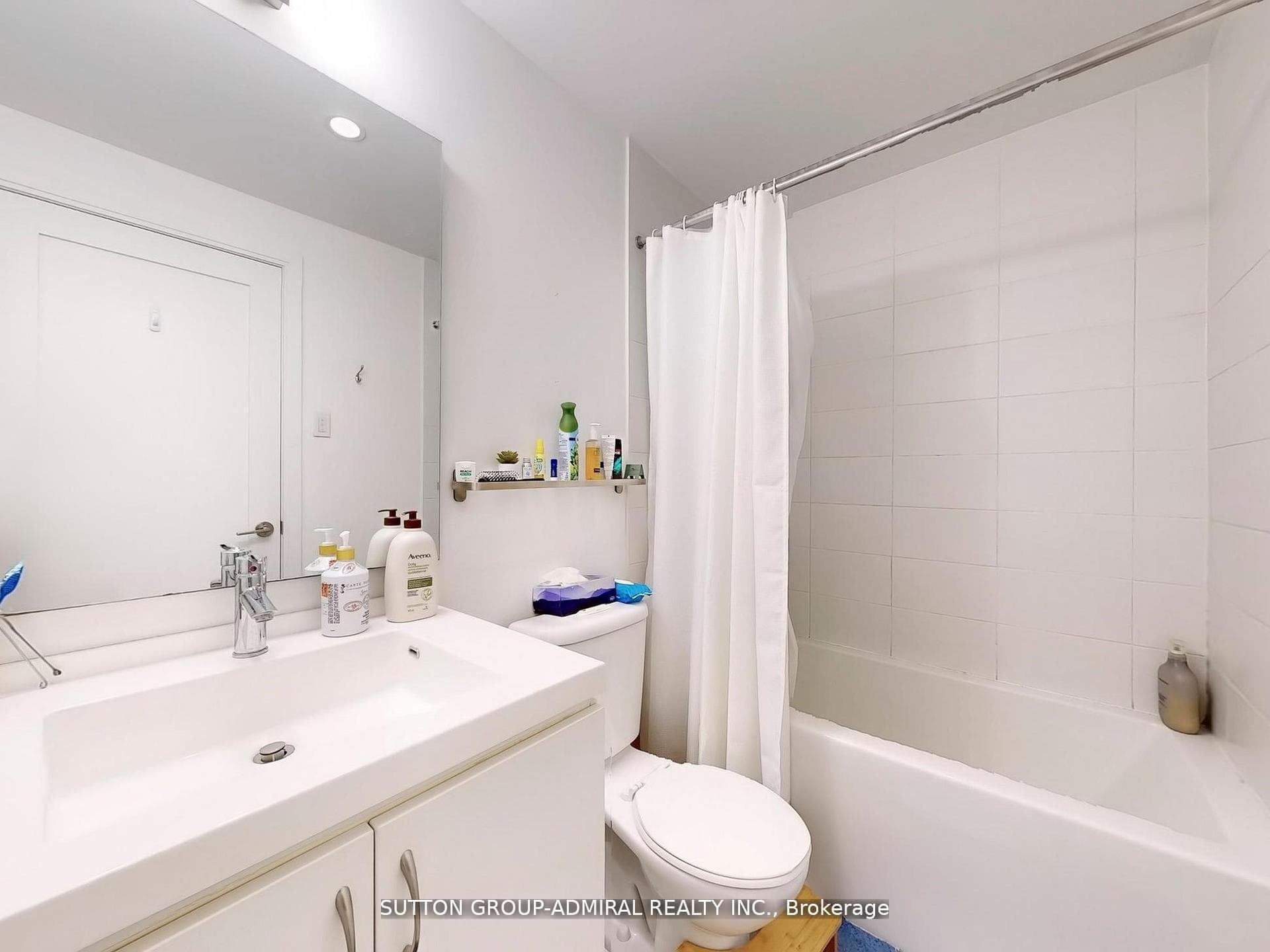 70 Roehampton Avenue Unit 1916 photo 20