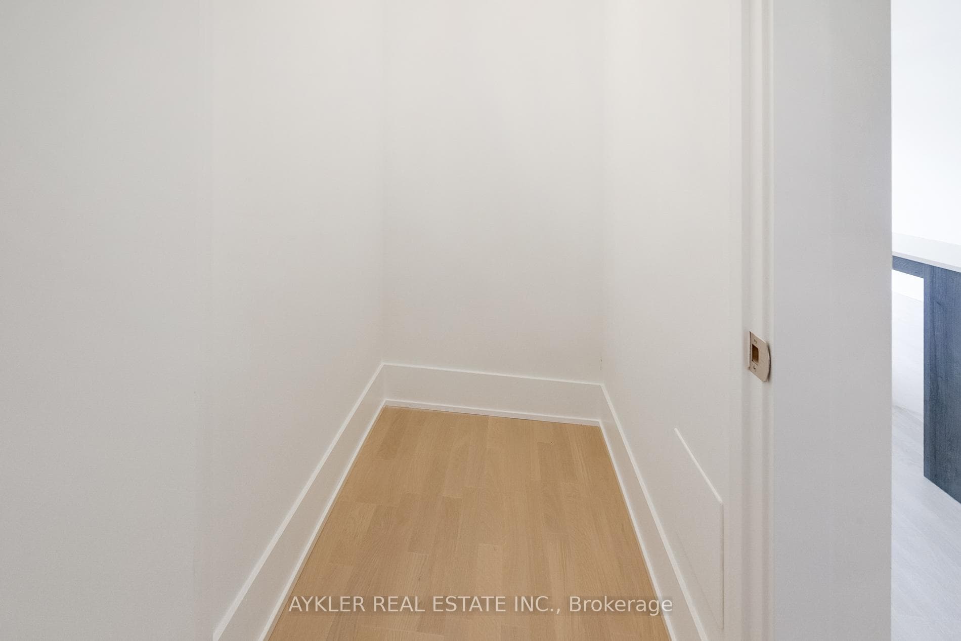 495 Logan Avenue Unit 306 photo 21