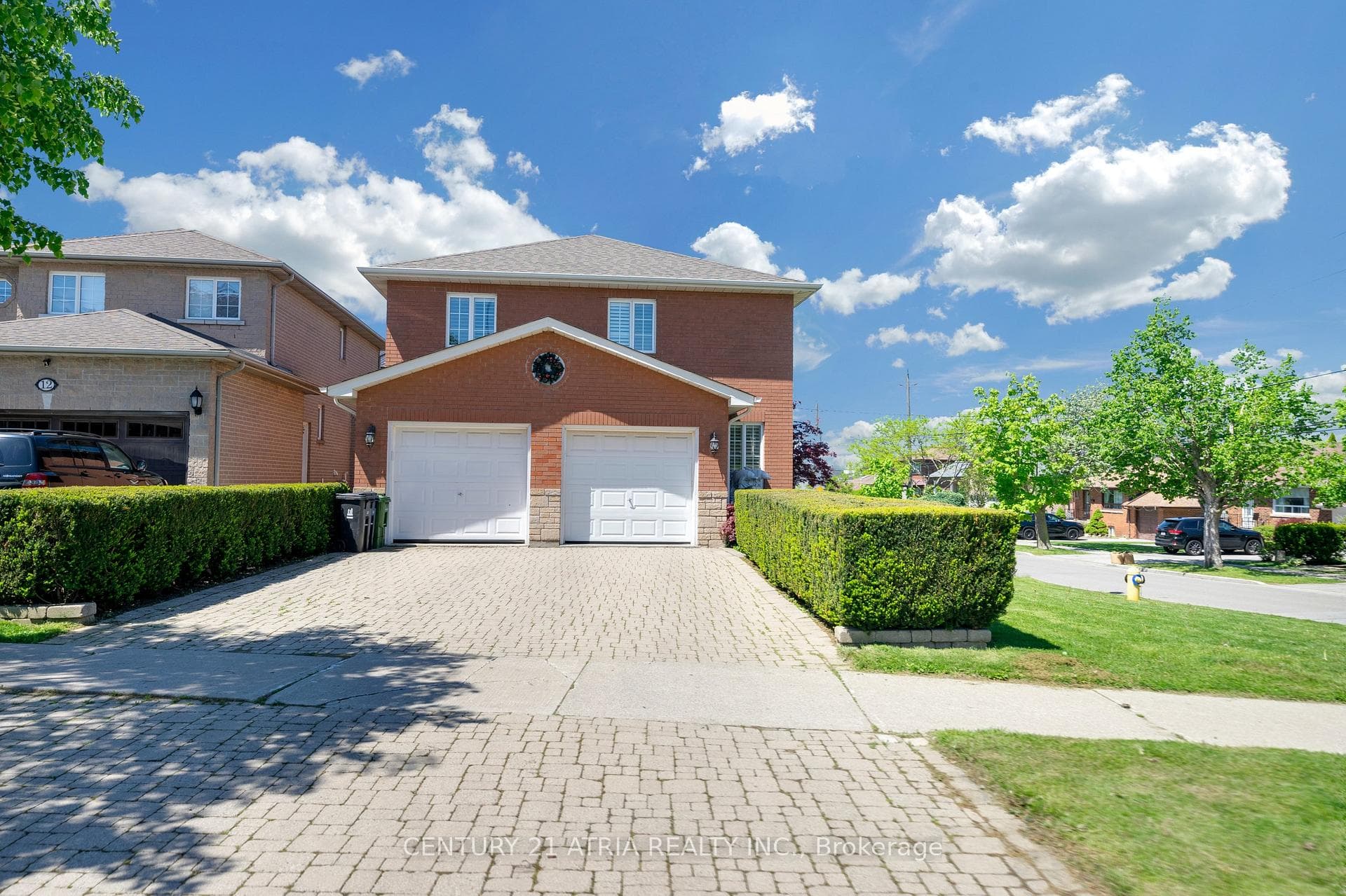 543 Queens Drive photo 2