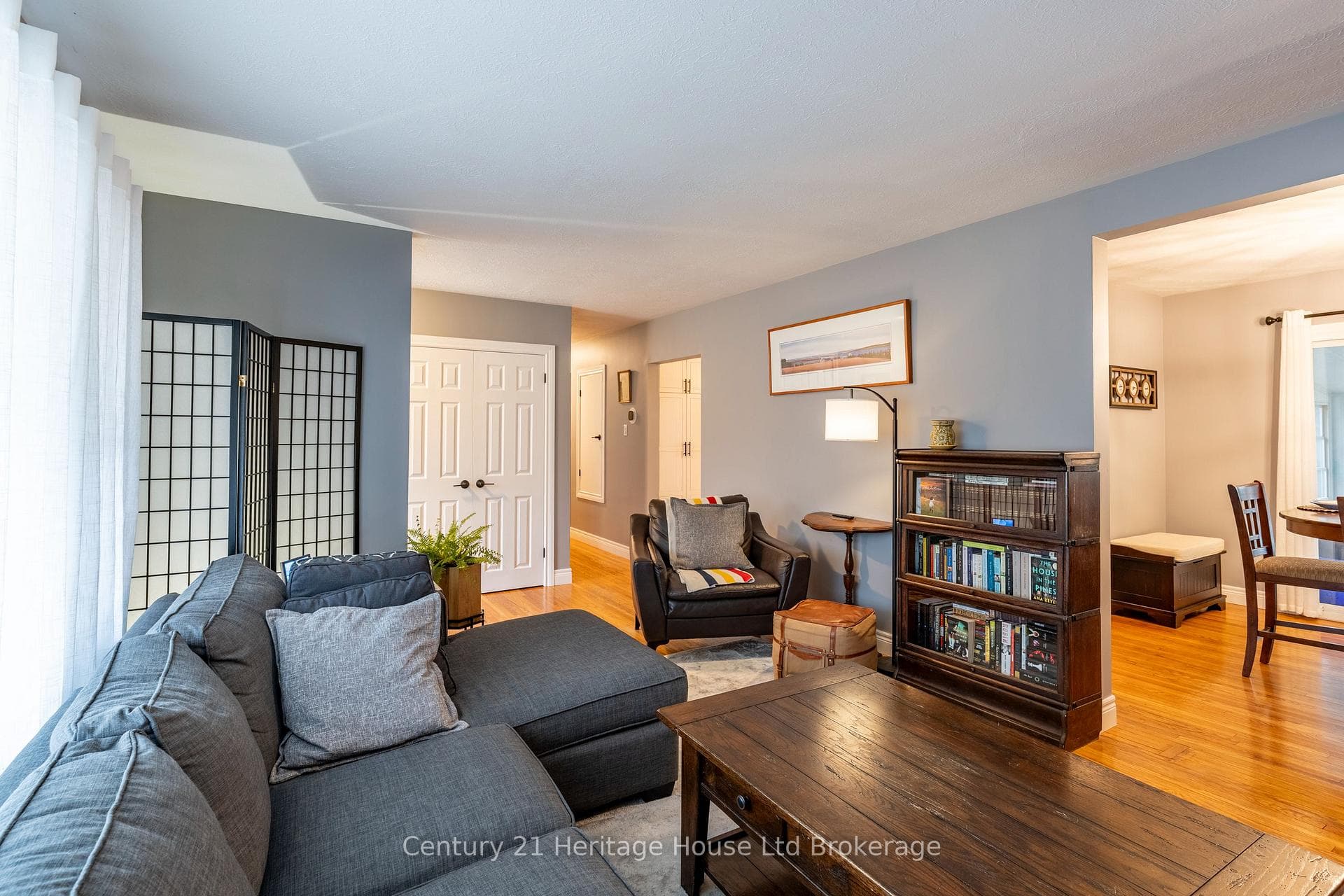 93 James Avenue photo 9
