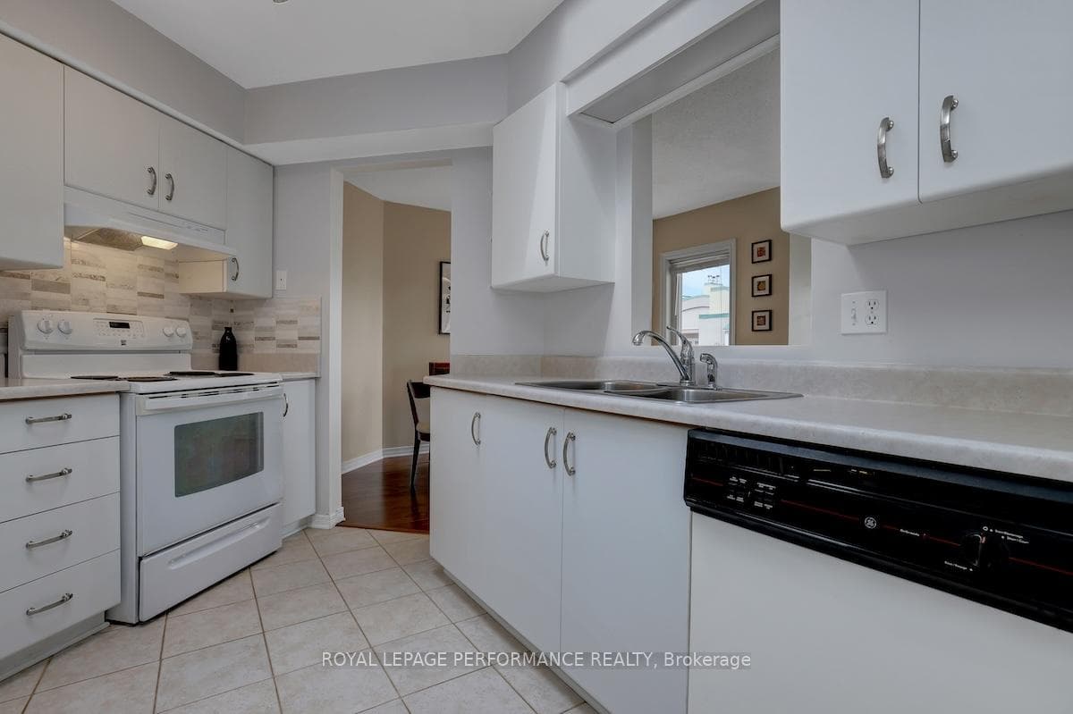 1 Columbus Avenue Unit 401D photo 13