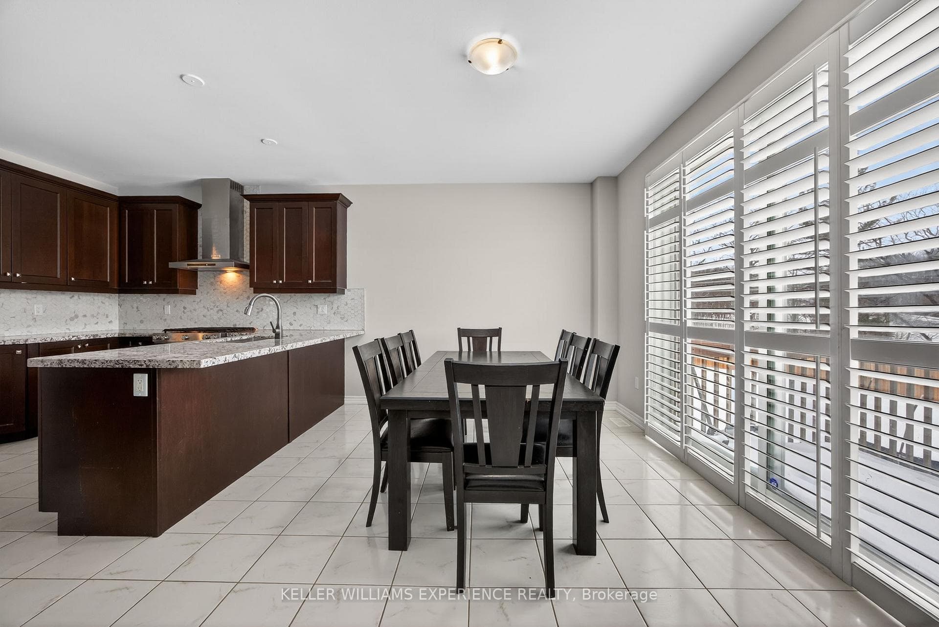 35 MUIRFIELD Drive photo 14