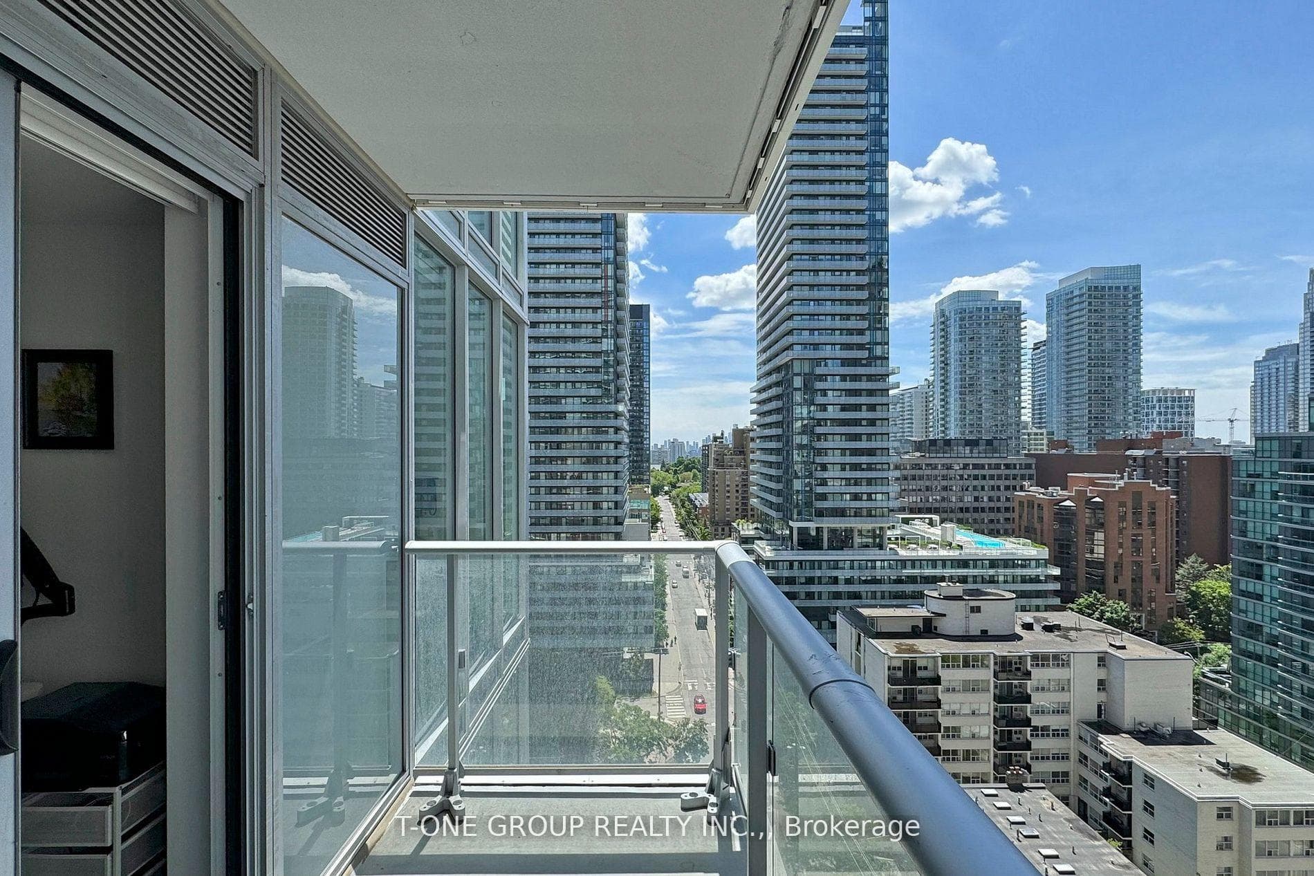 195 Redpath Avenue Unit 1610 photo 28