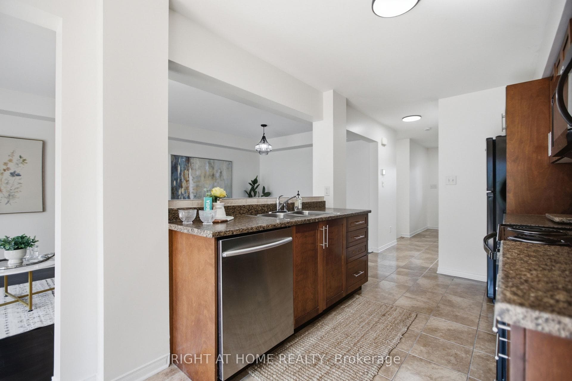 644 Kilbirnie Drive photo 15