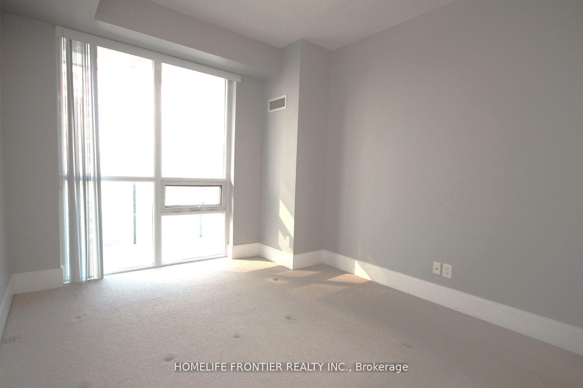 70 Roehampton Avenue Unit 1517 photo 16