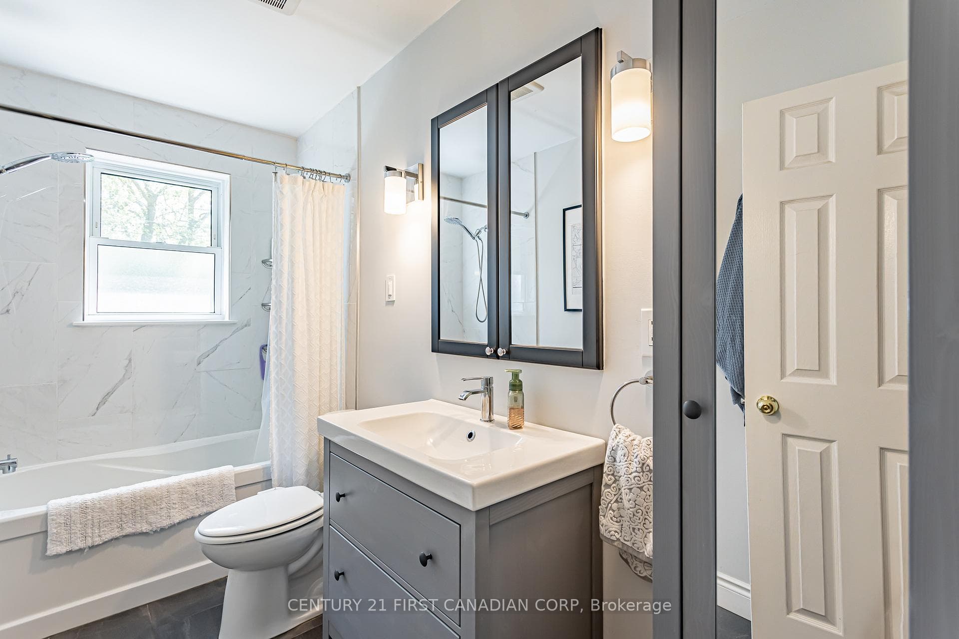 213 Manitoulin Drive photo 19