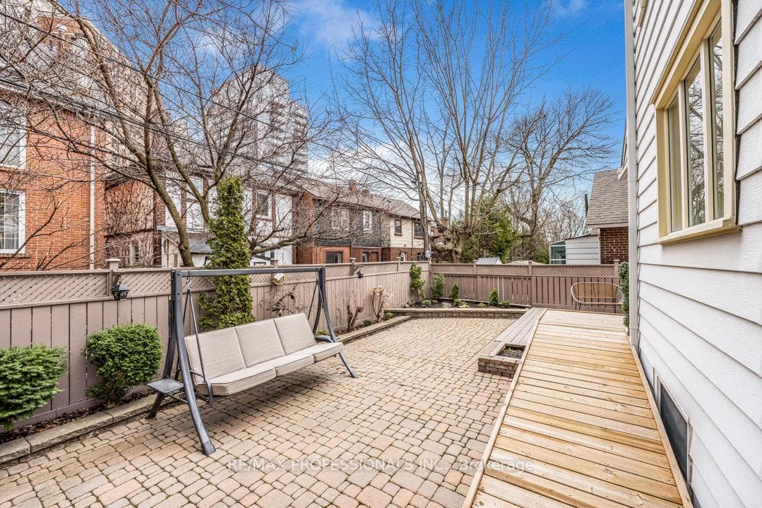 39 Montgomery Avenue photo 35
