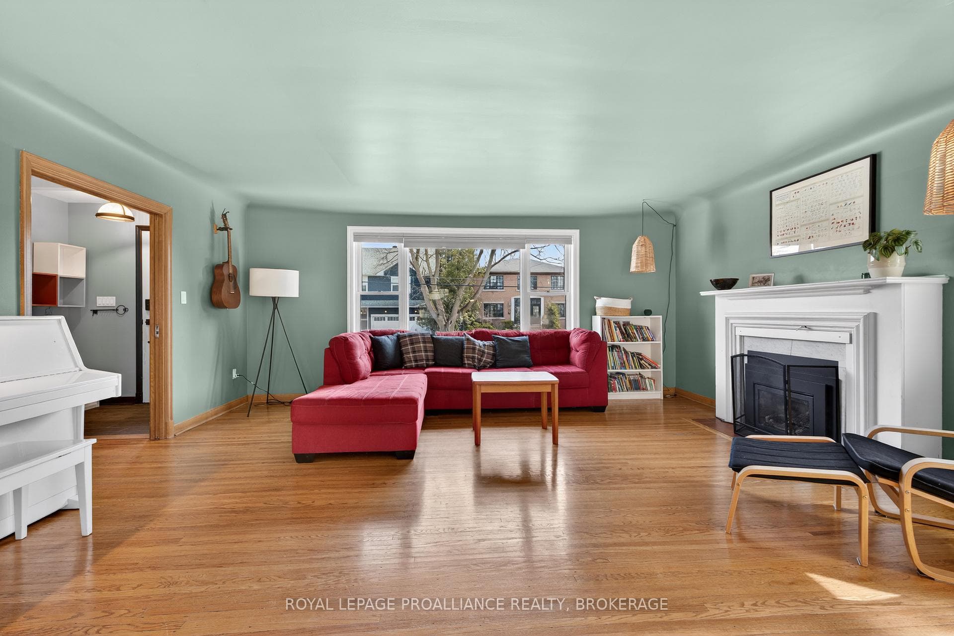 304 Willingdon Avenue photo 8