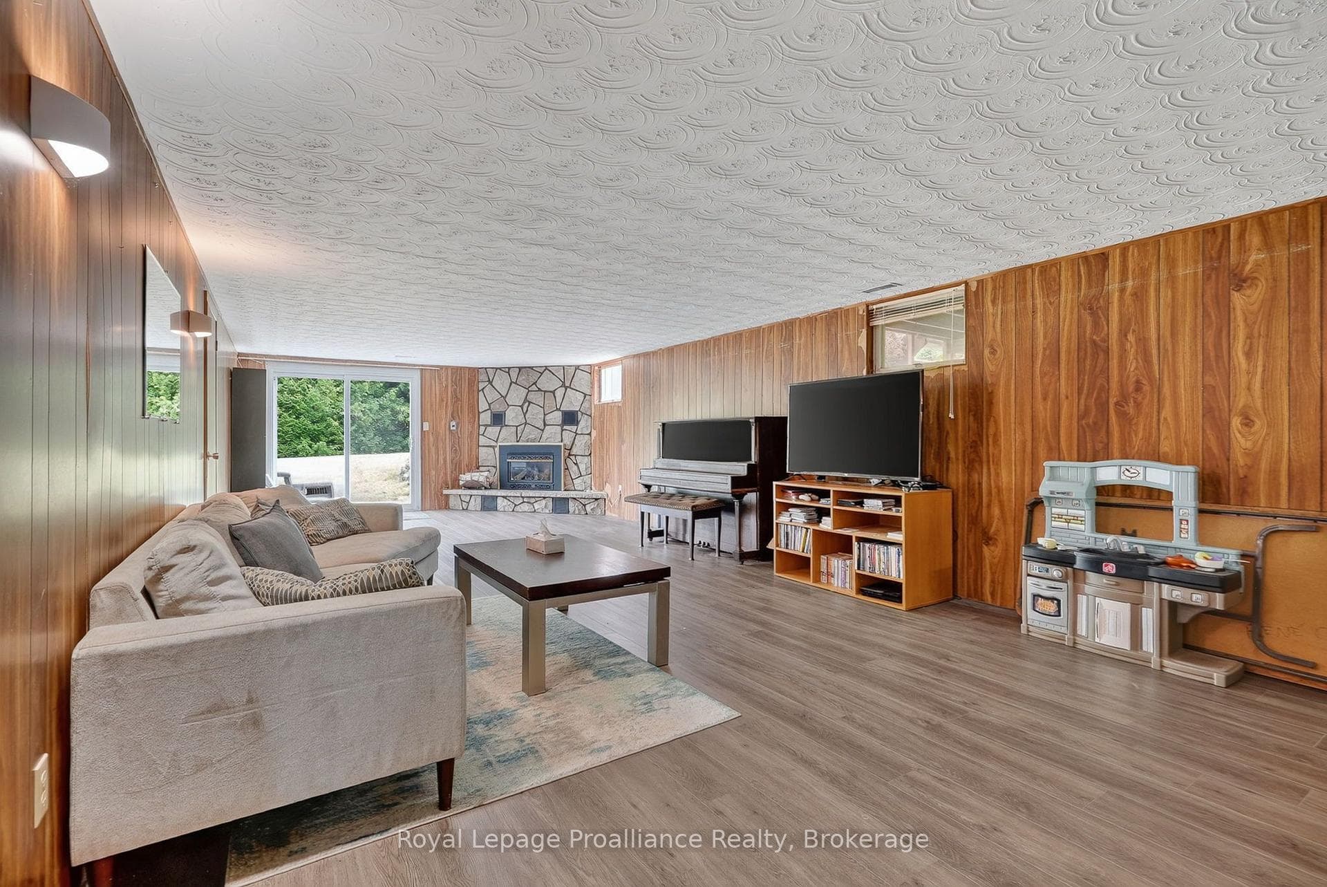 150 Woodland Road photo 26