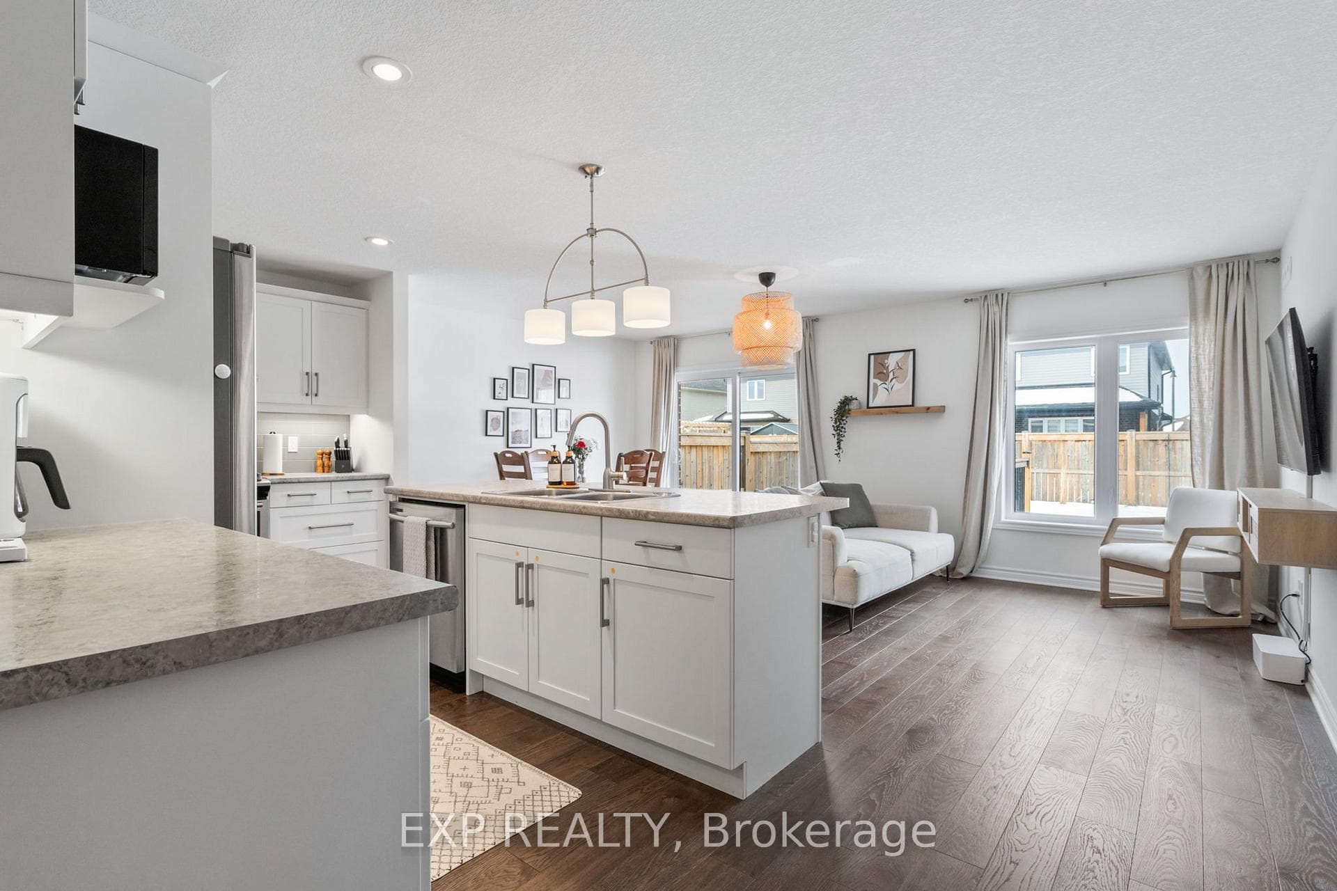 10 Ashberry Place photo 10