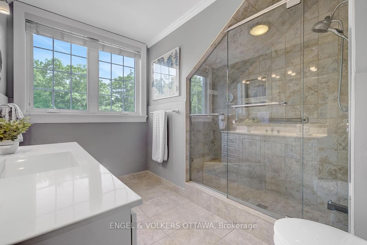 10 Rock Avenue photo 30