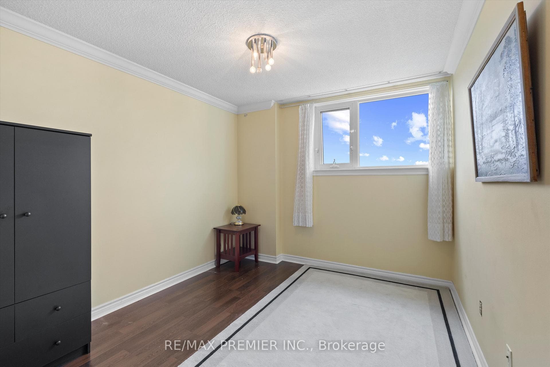240 Scarlett Road Unit 711 photo 21