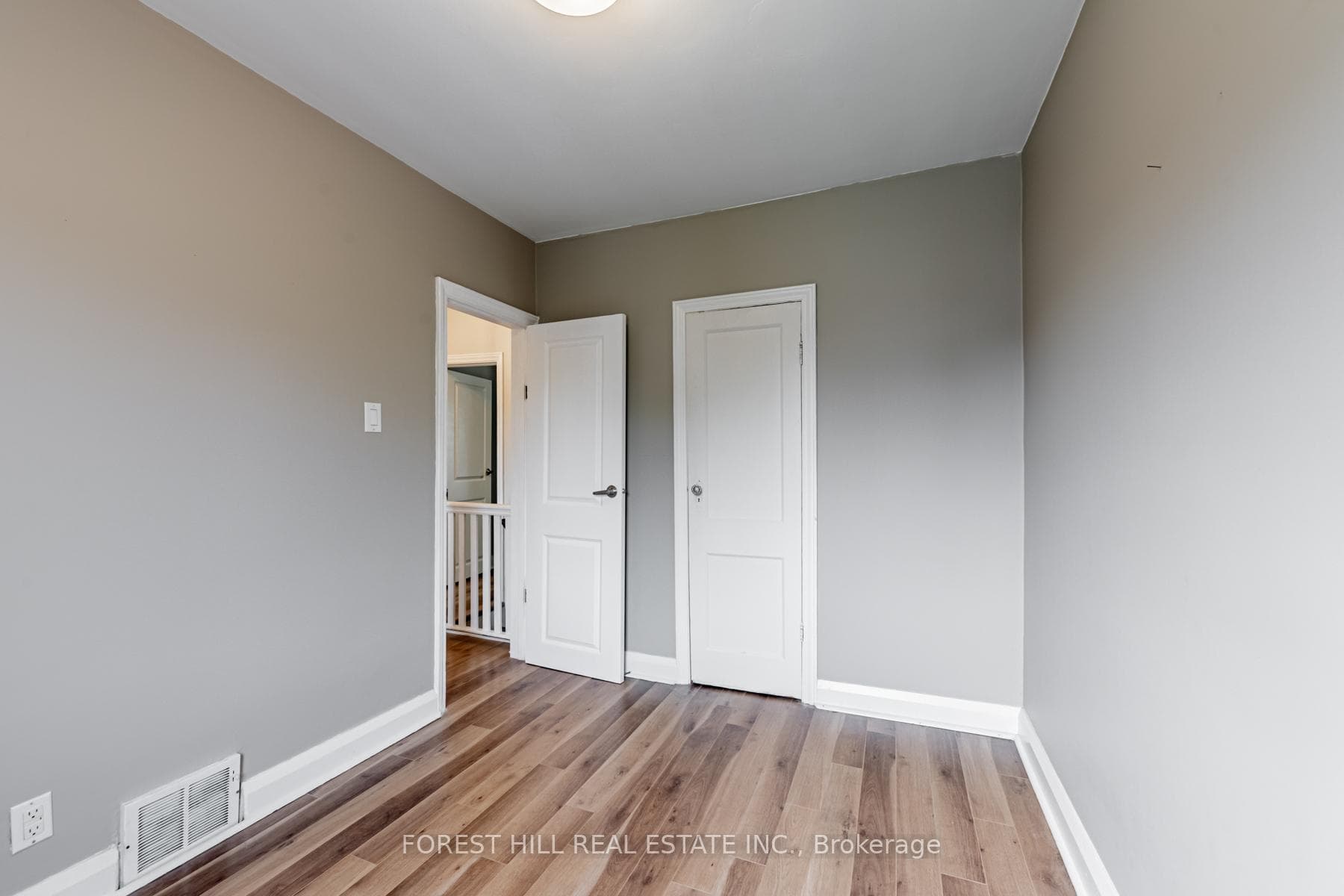 113 Chisholm Avenue photo 24