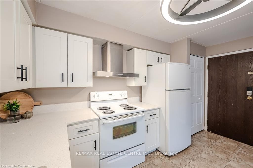323 Northlake Drive Unit 3 photo 12