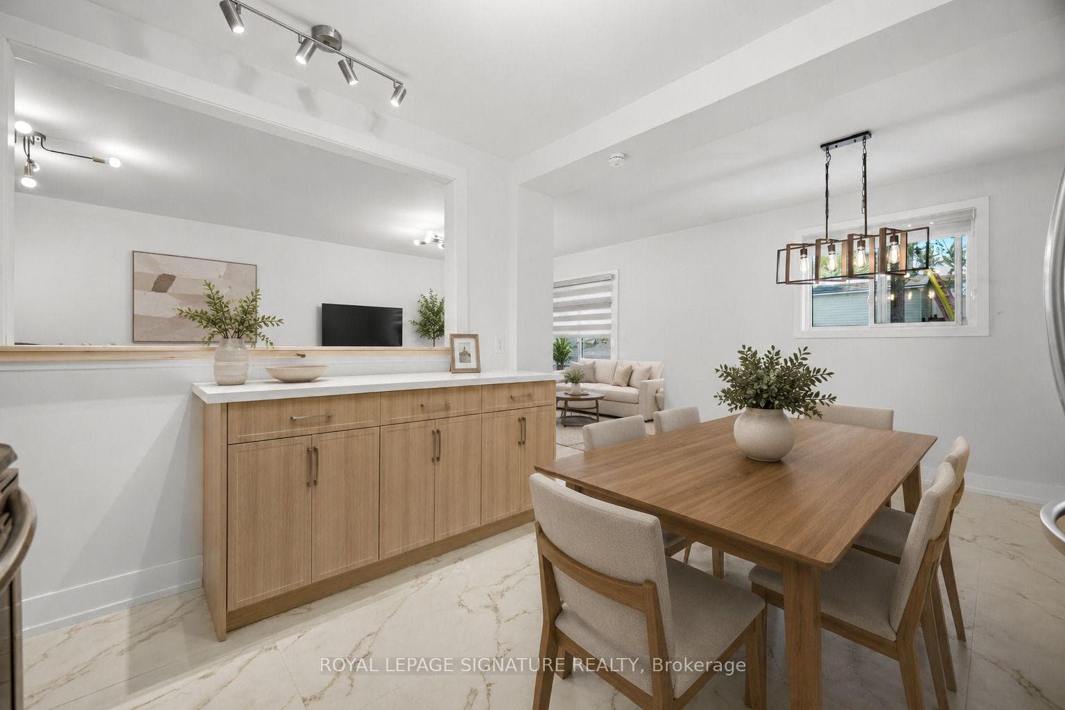 2599 Lundene Road photo 10