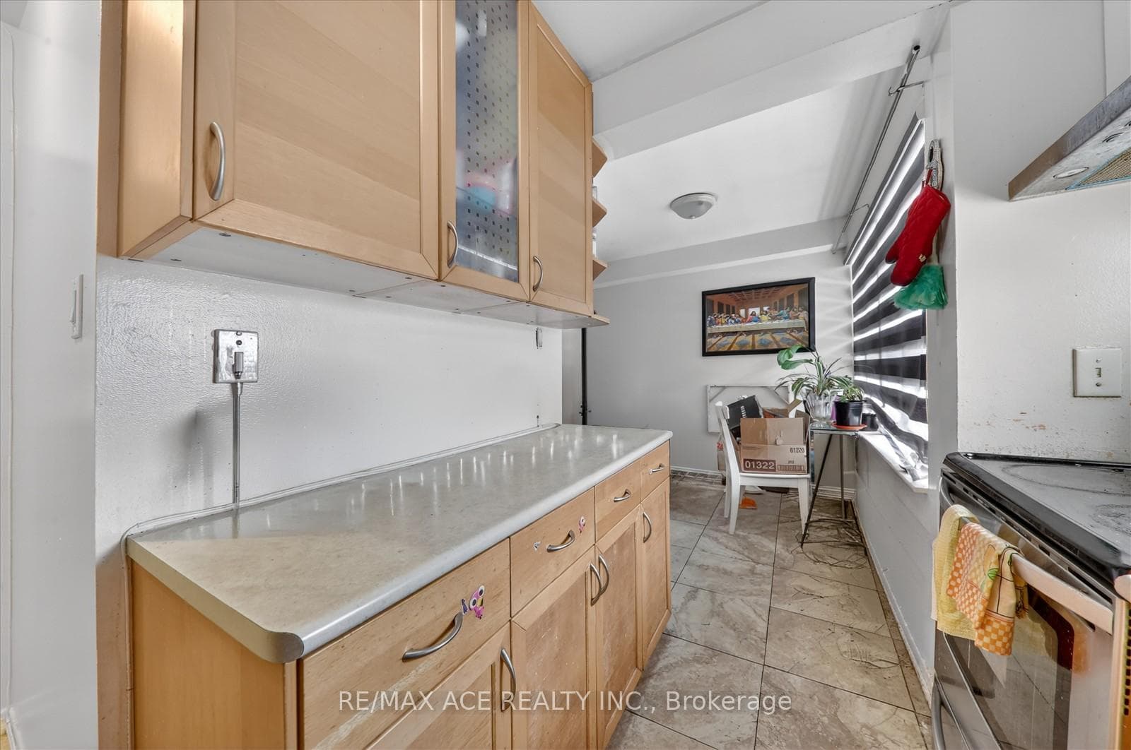 72 Castlebury Crescent Unit 6 photo 13