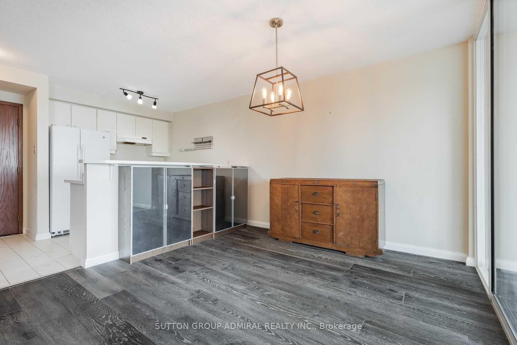 10 QUEENS QUAY N/A Unit 1105 photo 7
