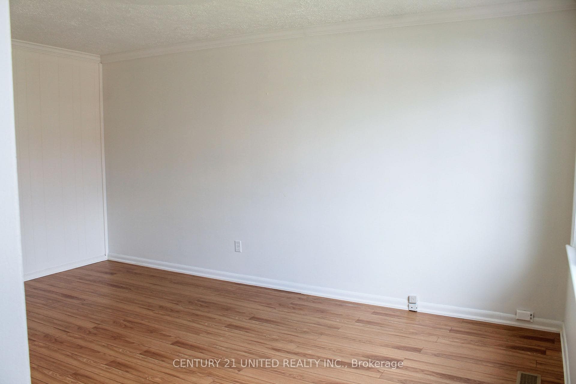 835 Barnardo Avenue photo 8