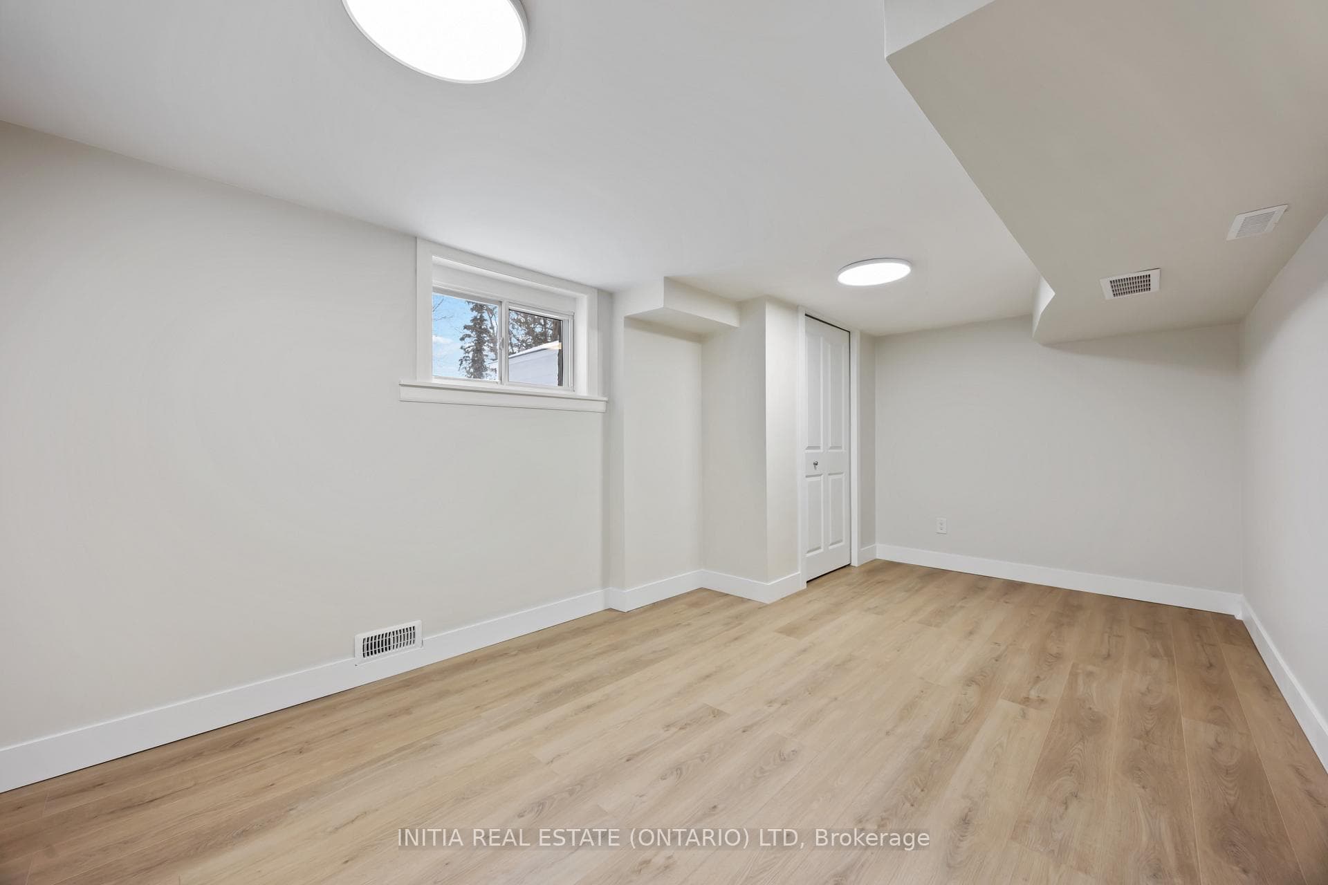 496 Talfourd Street photo 18