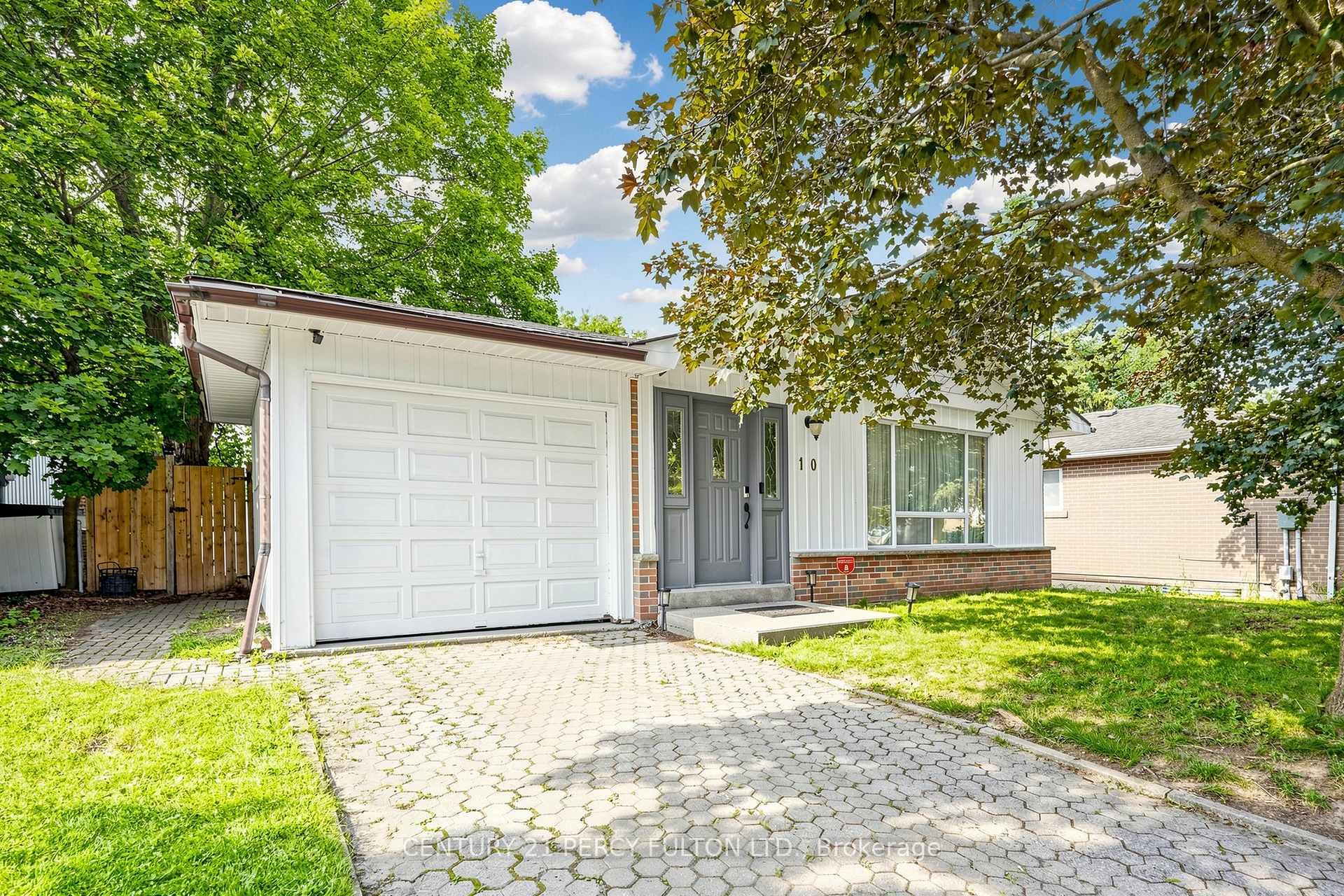 10 Devins Drive photo 2