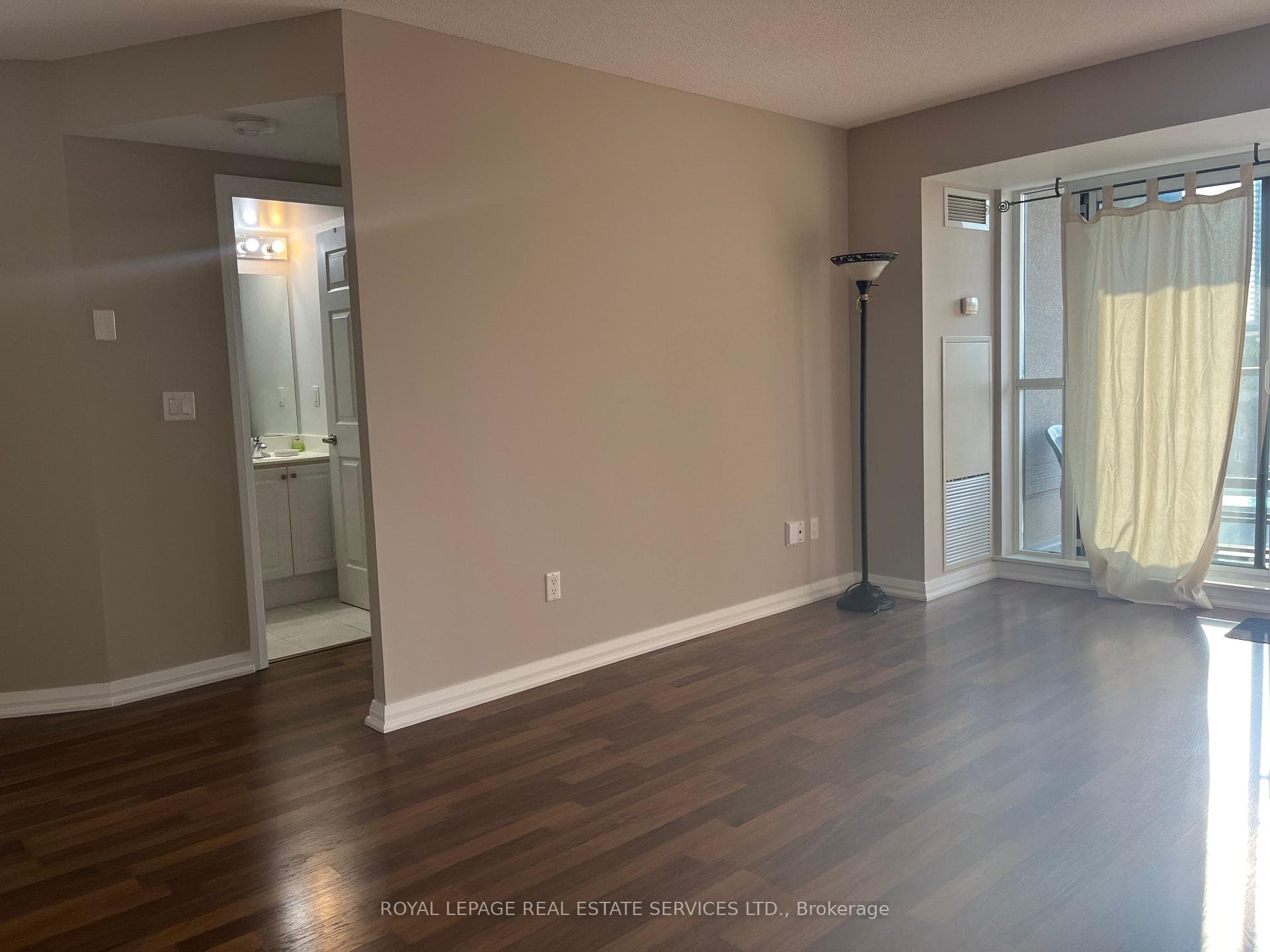 220 Forum Drive Unit 707 photo 4