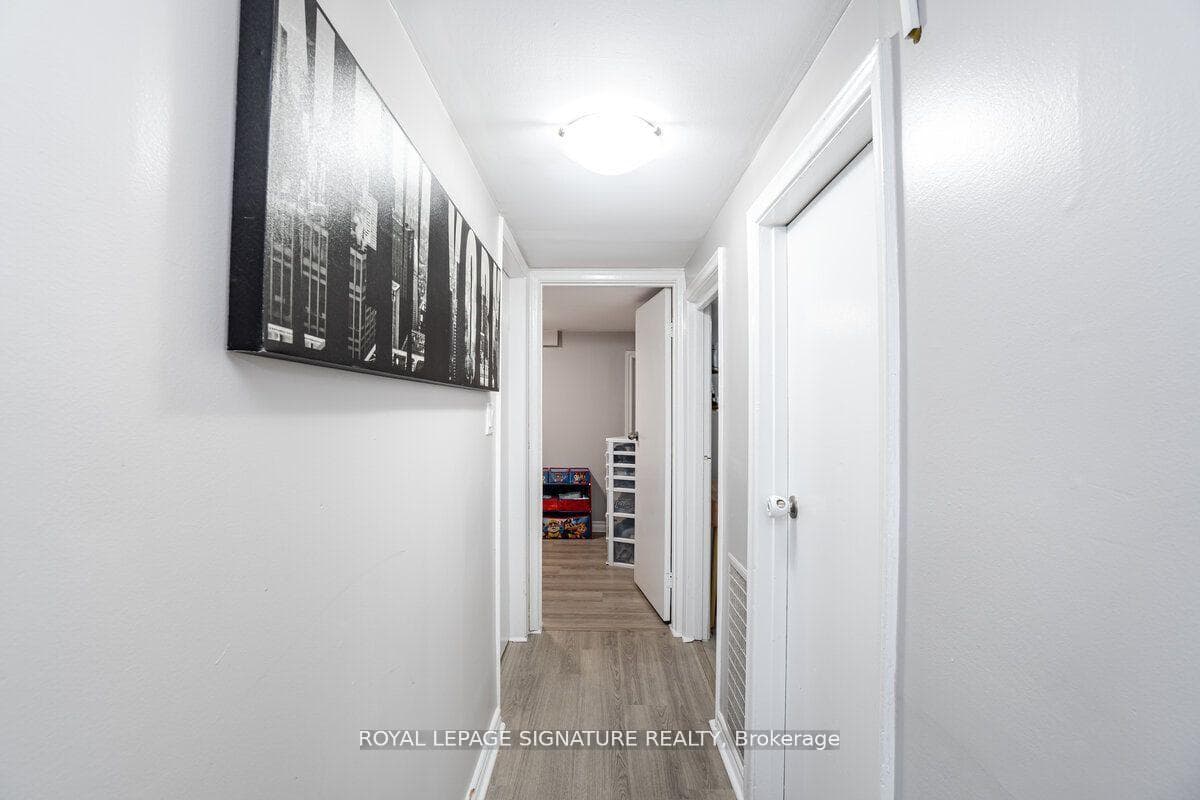 1078 Eastmount Avenue Unit 2 photo 13