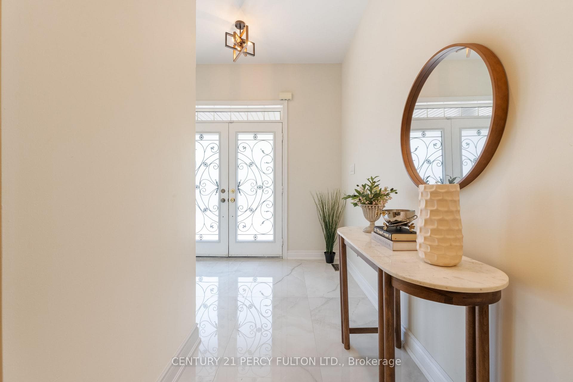 345 Nairn Circle photo 4