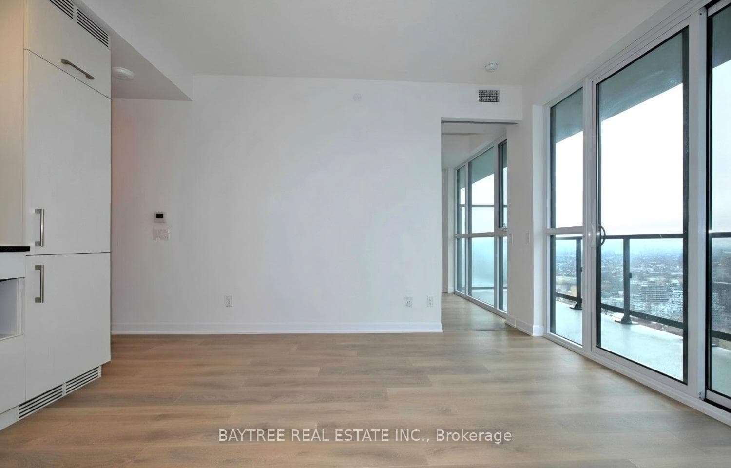 87 Peter Street Unit 2908 photo 9