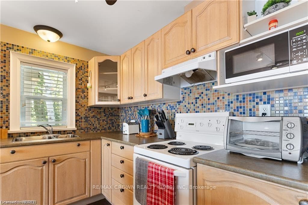 27 JOHNSON Lane photo 12