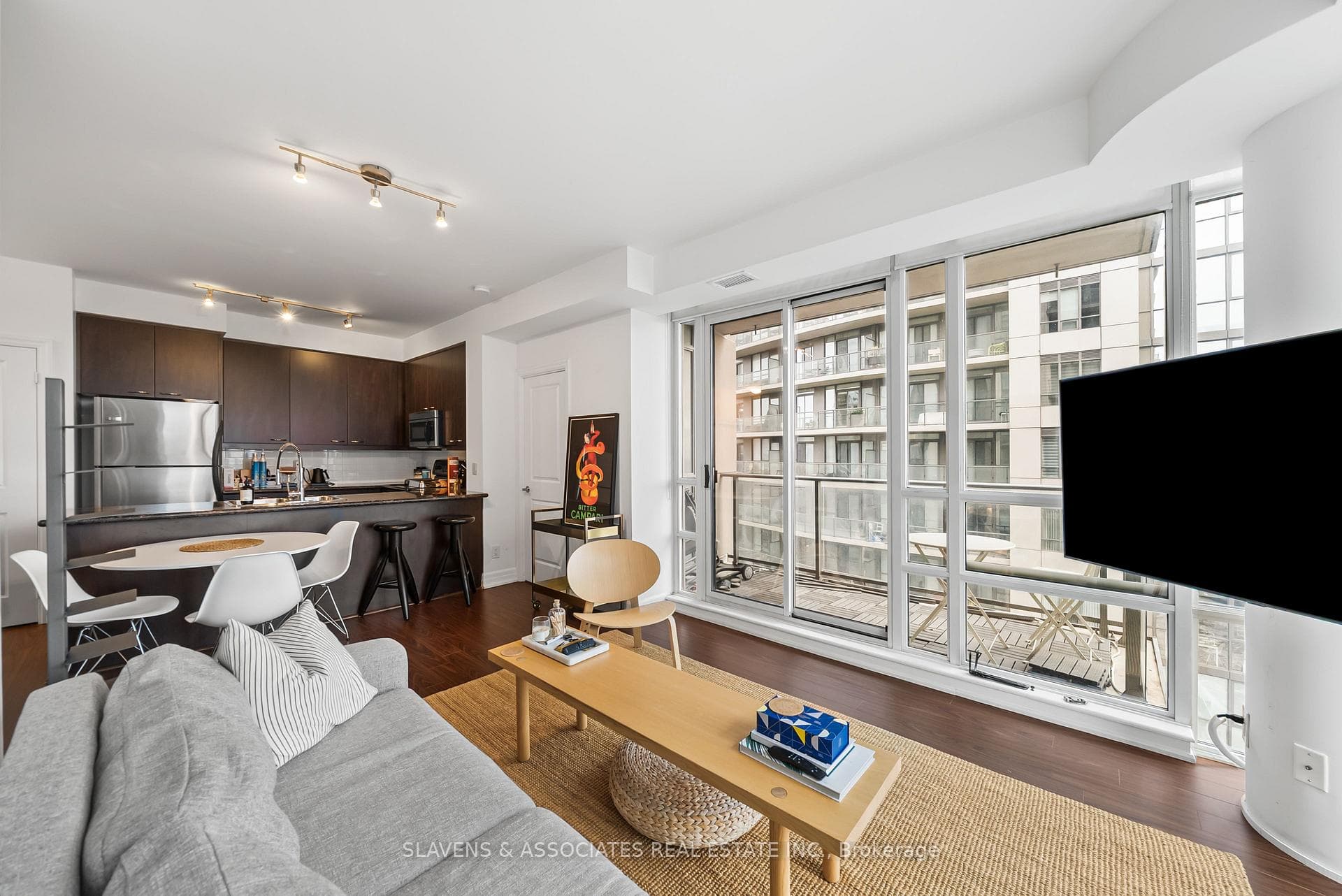 500 St Clair Avenue Unit 1303 photo 8