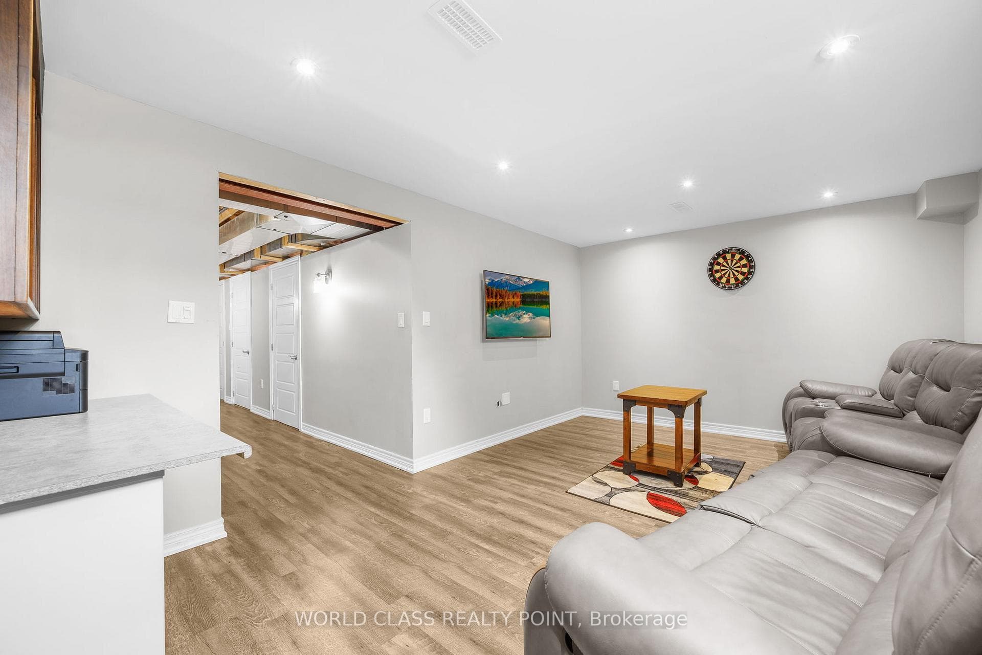 77 Charleswood Crescent photo 33
