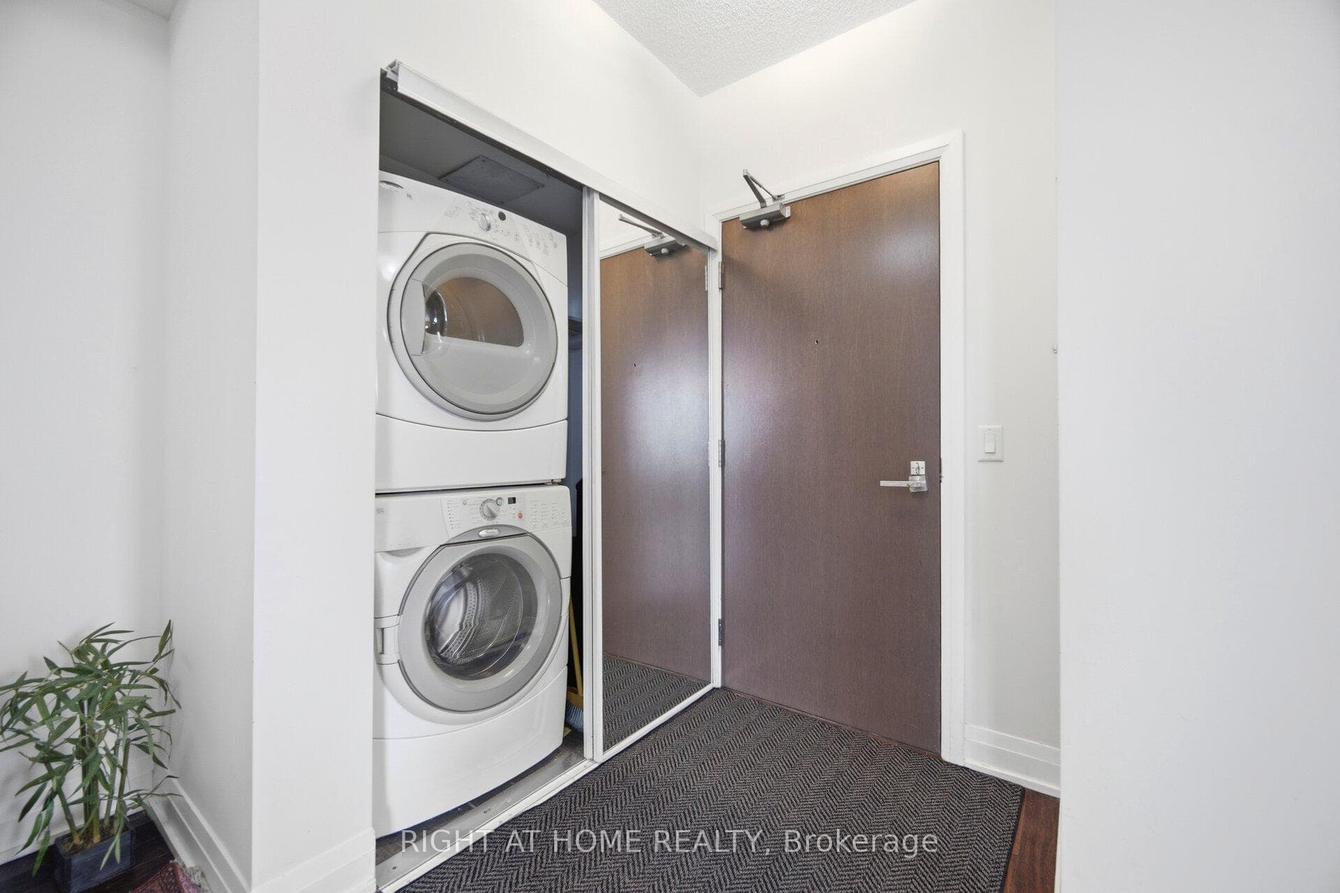 85 North Park Road Unit 612 photo 27