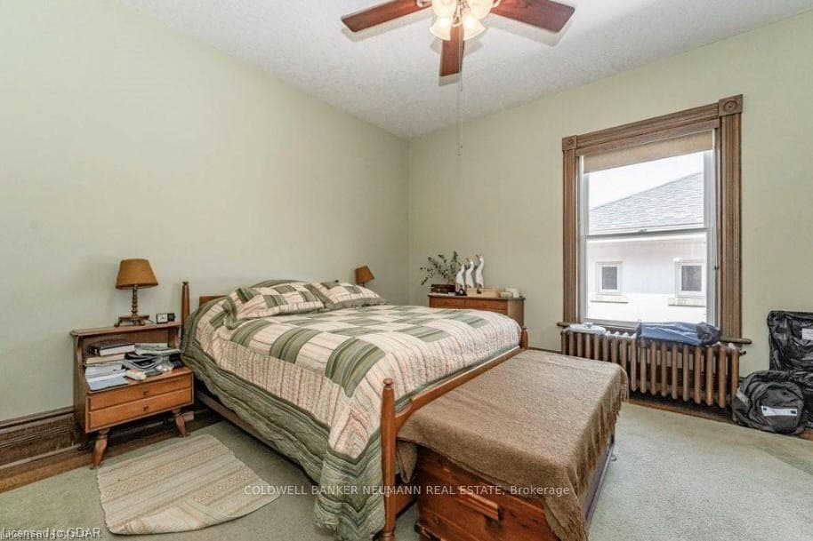 376 Woolwich Street Unit Upper photo 3