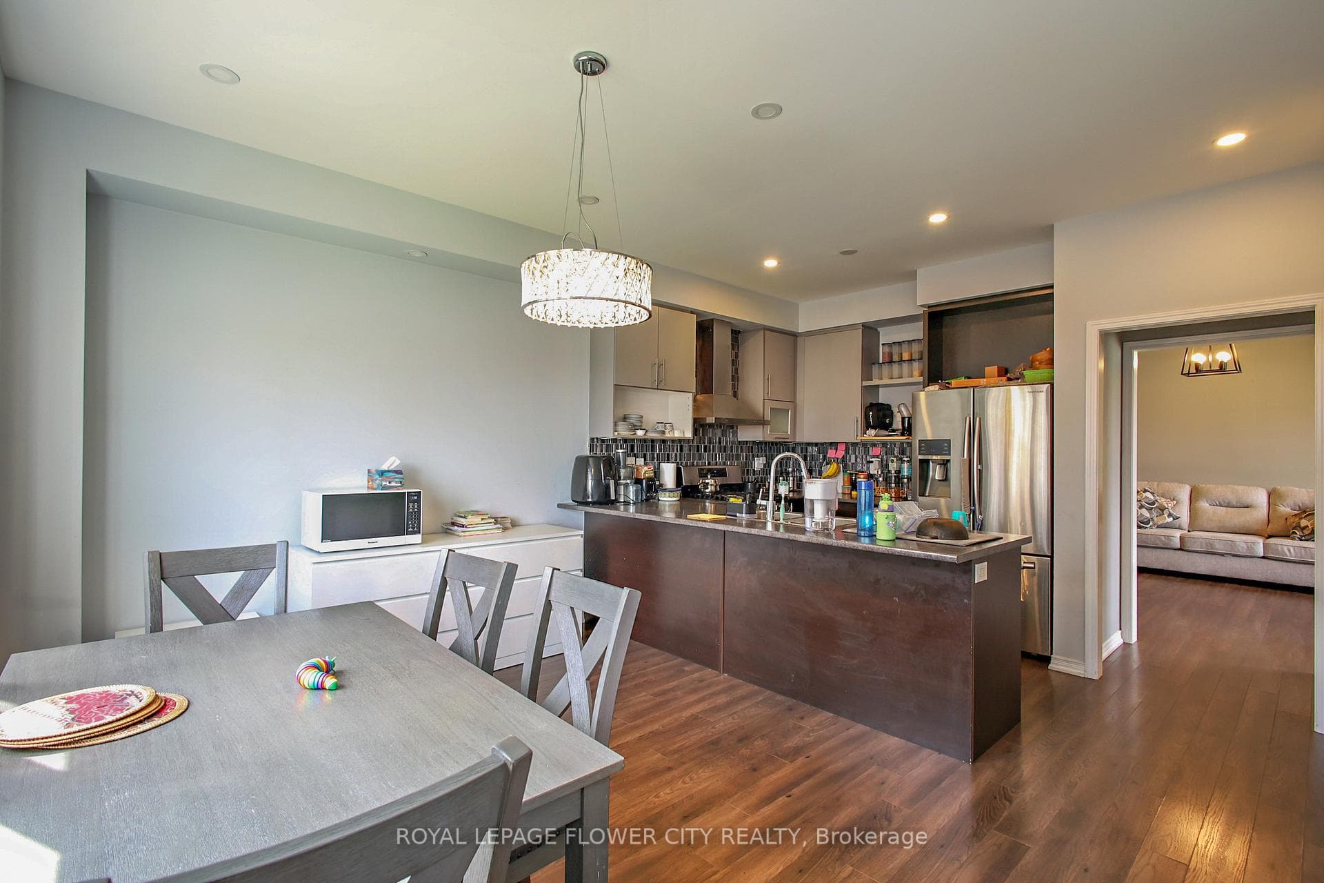 81 Baffin Crescent photo 15