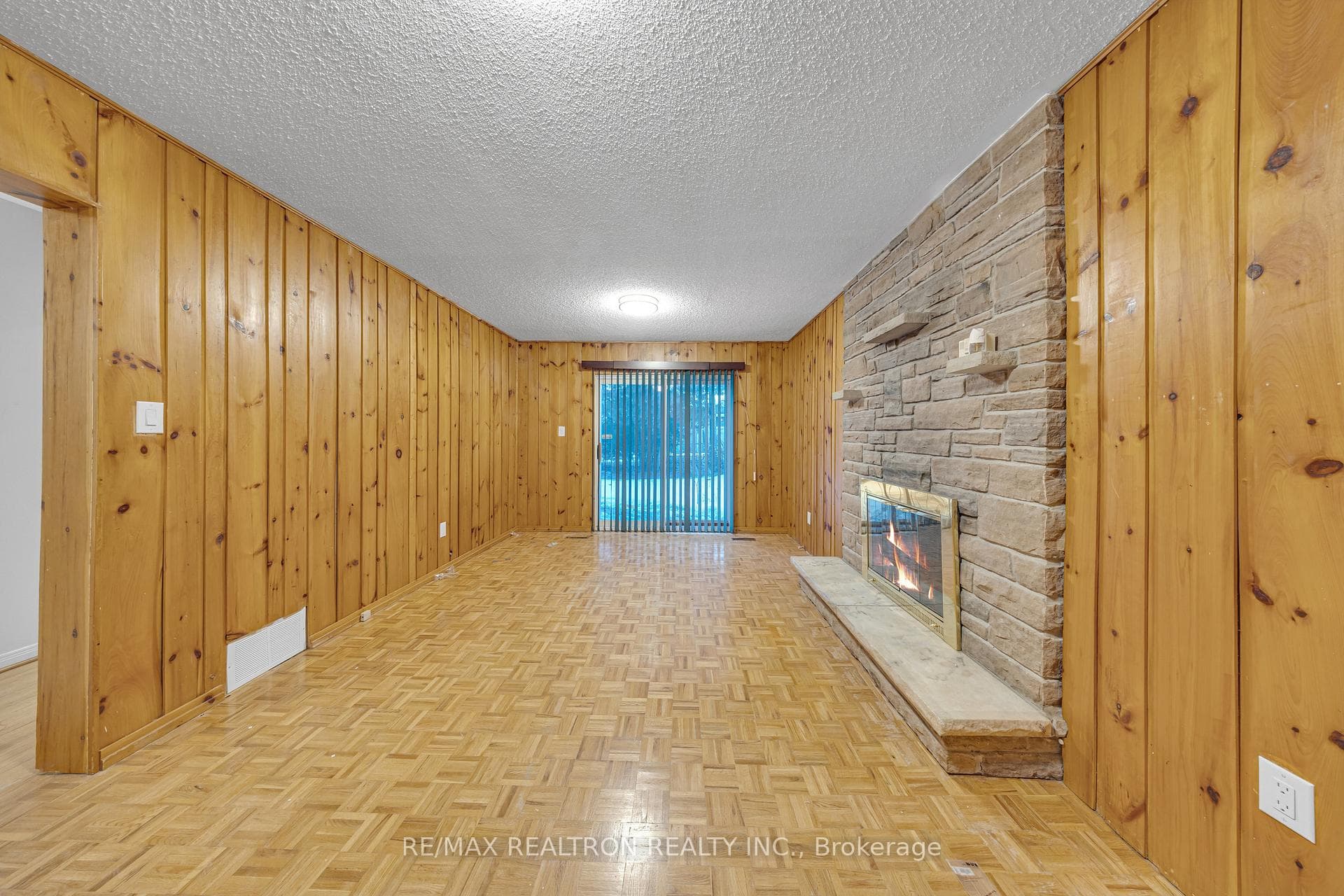 15 Pipers Green Avenue photo 23