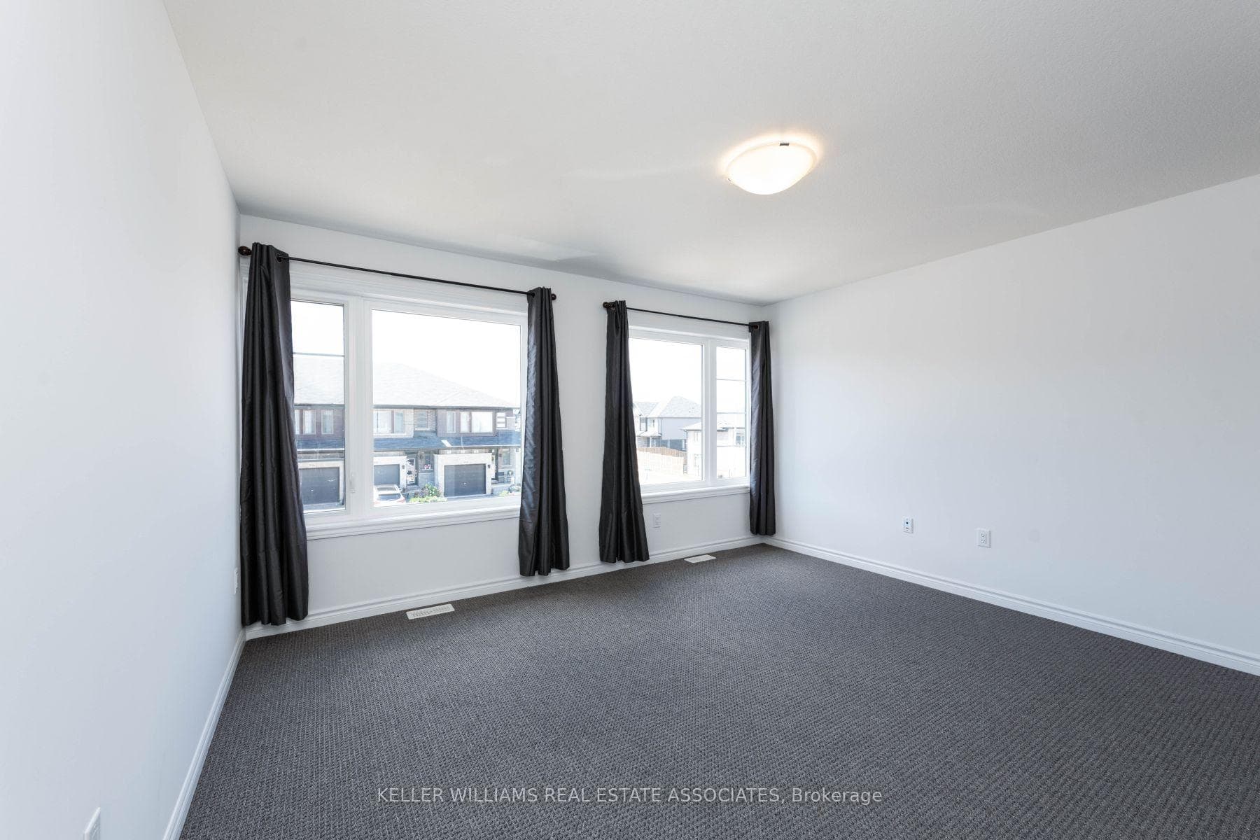 3985 Crown Street photo 20
