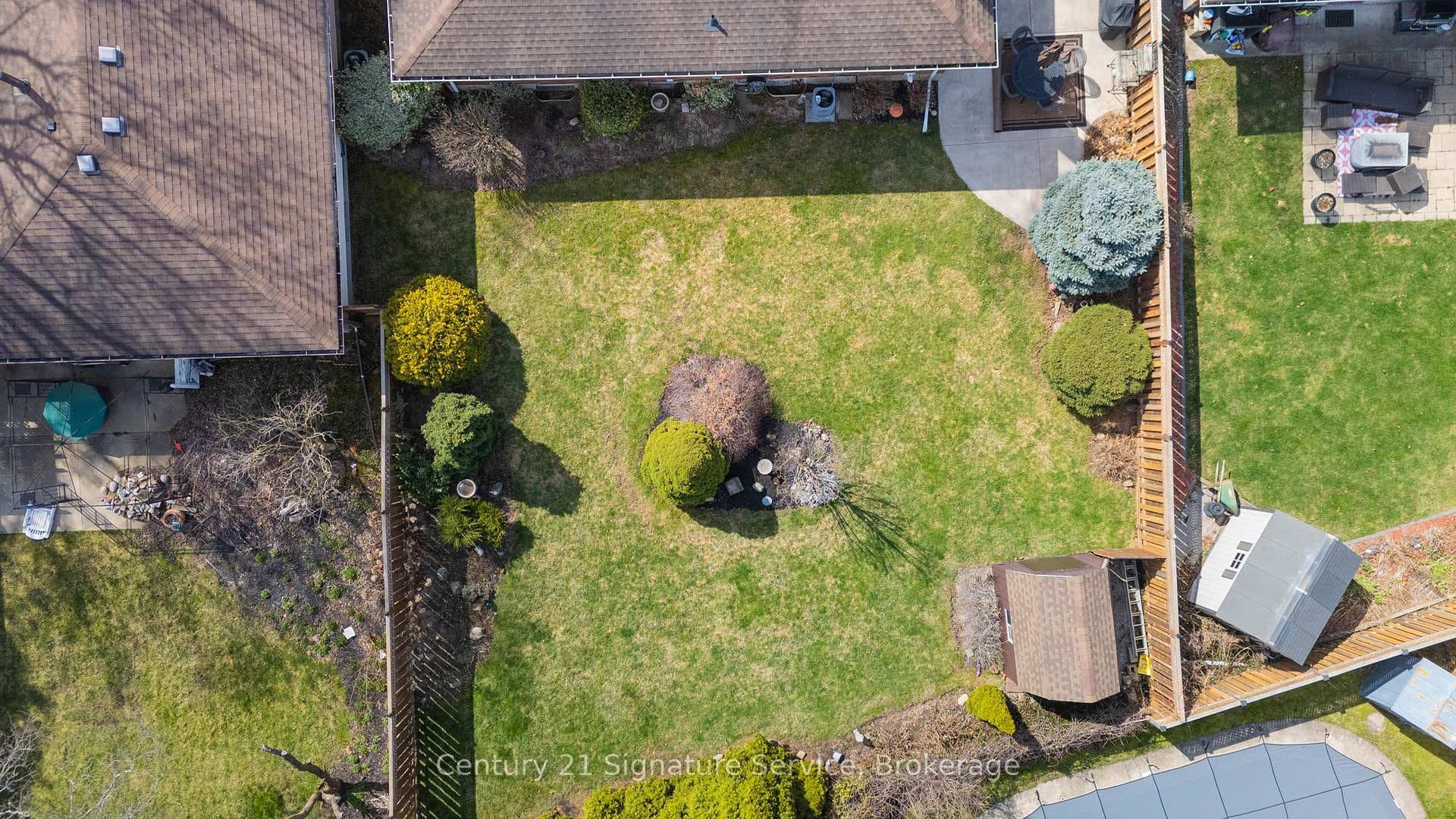 275 Lakeshore Road photo 37