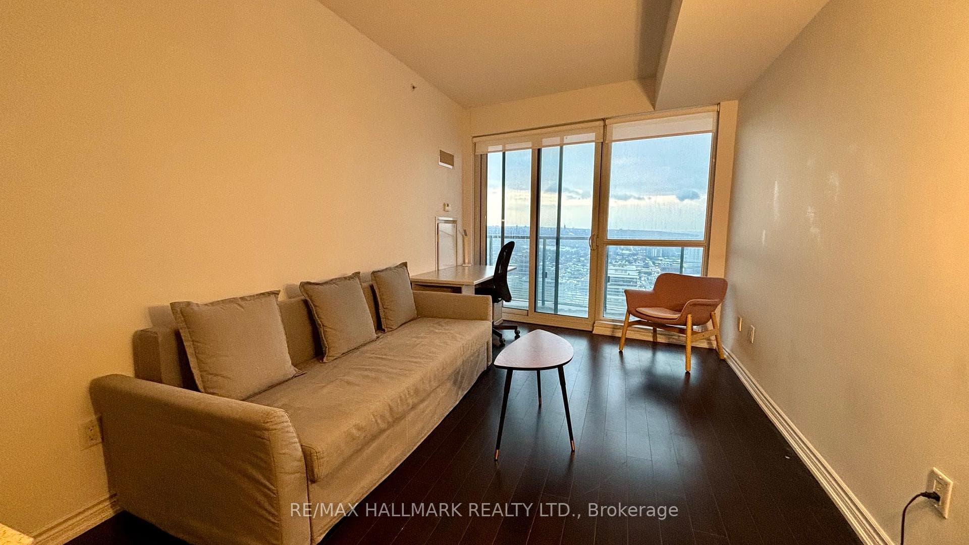 386 Yonge Street Unit 4603 photo 6