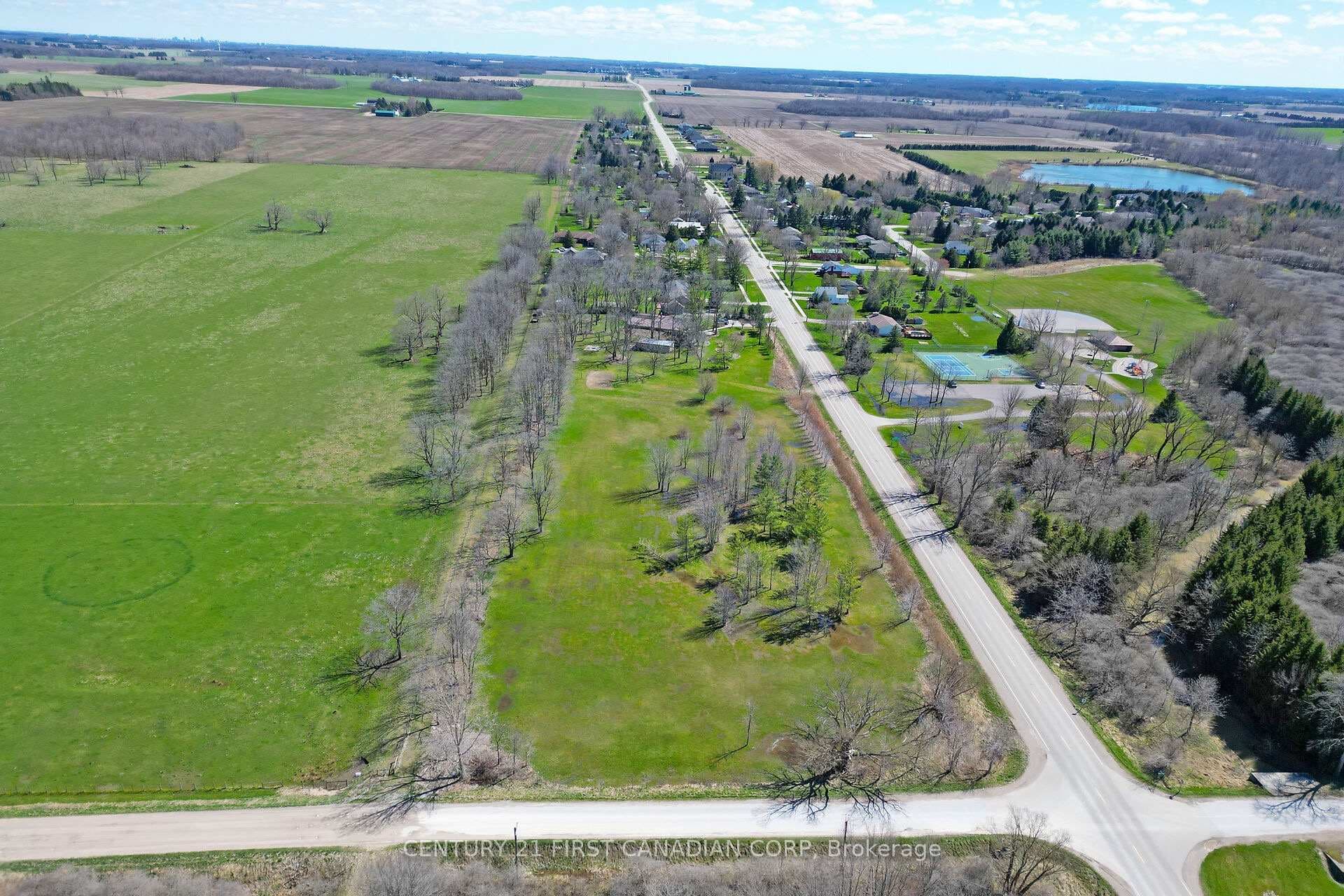 23992 Denfield Road photo 6