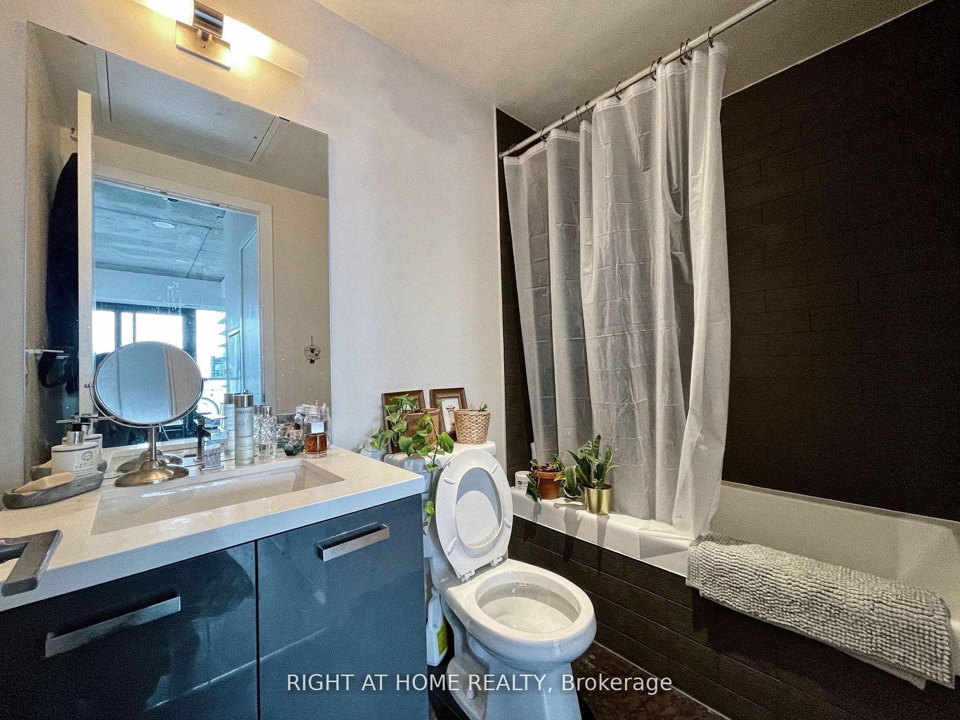 11 Charlotte Street Unit 2402 photo 10