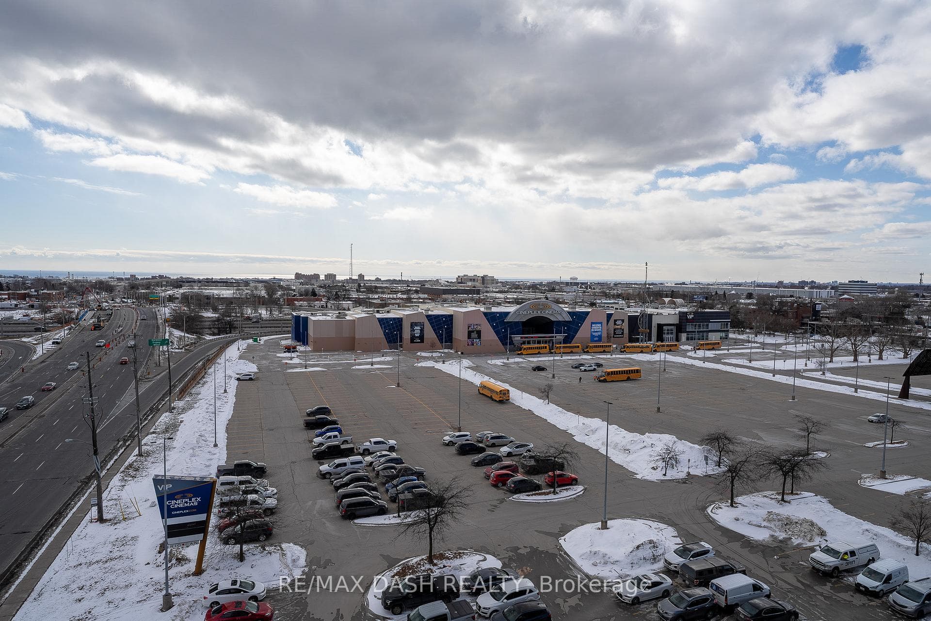 1007 THE QUEENSWAY Avenue Unit 713 photo 22
