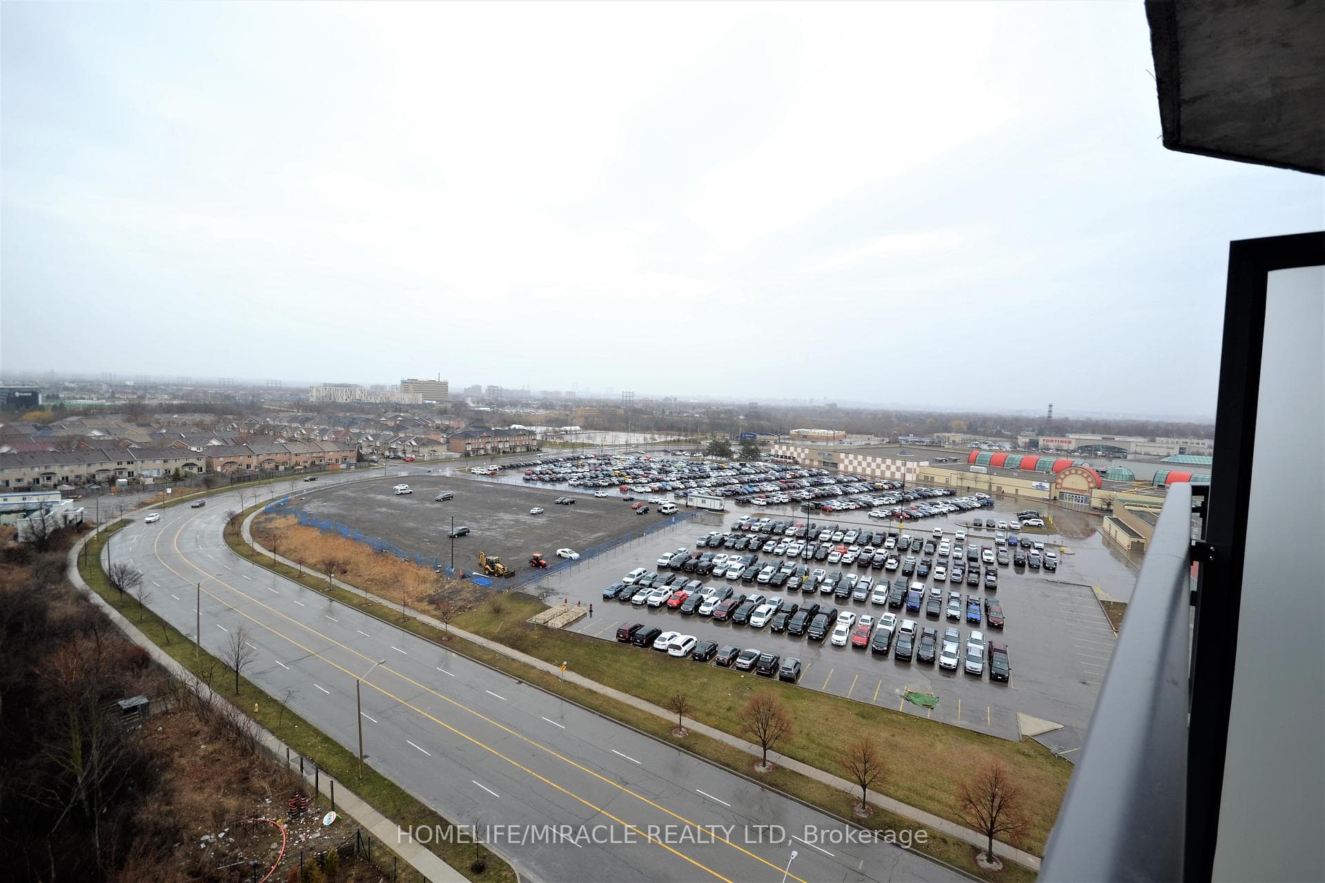 840 Queens Plate Drive Unit 1106 photo 17