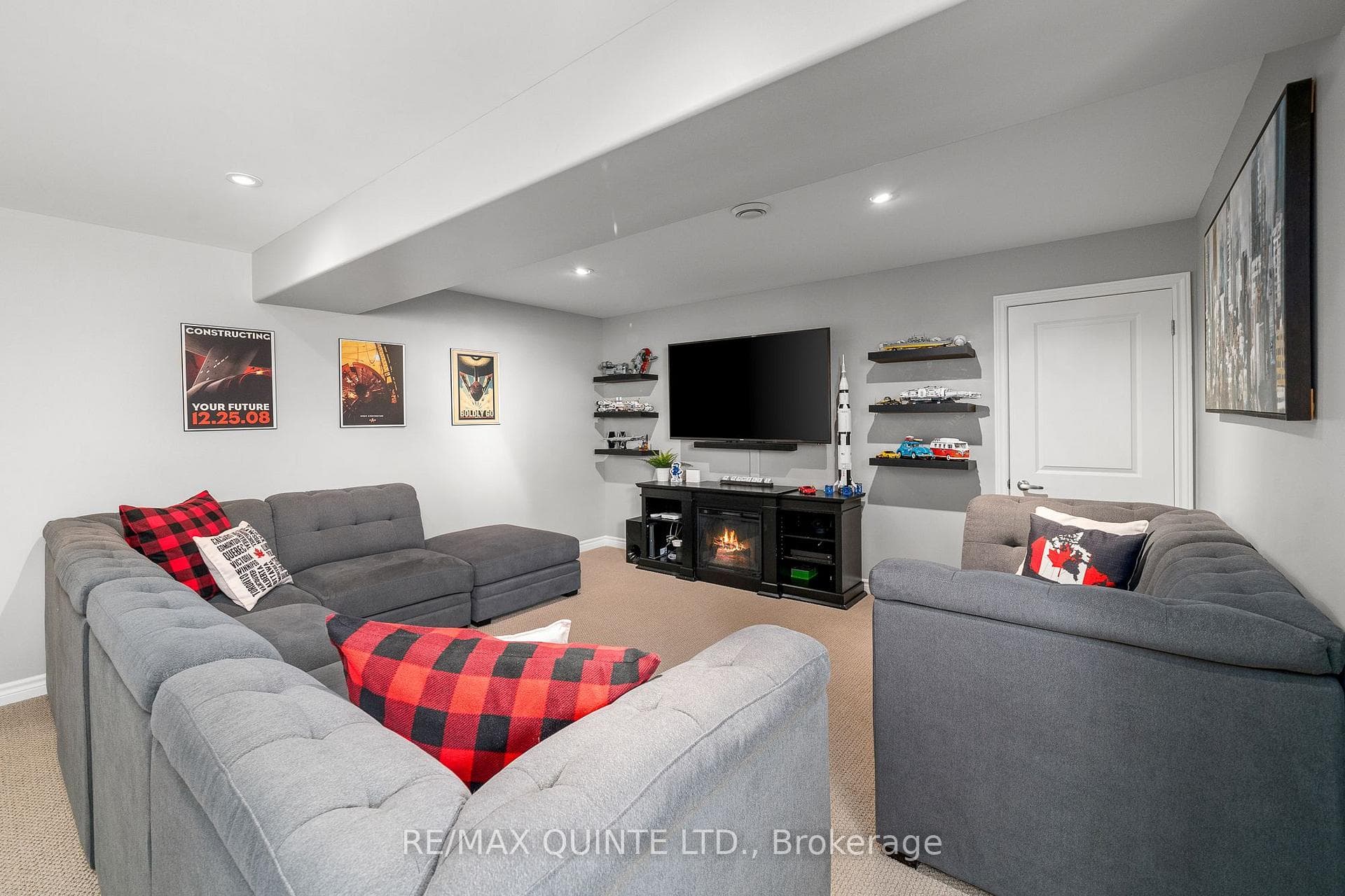 2 Mavis Way photo 22