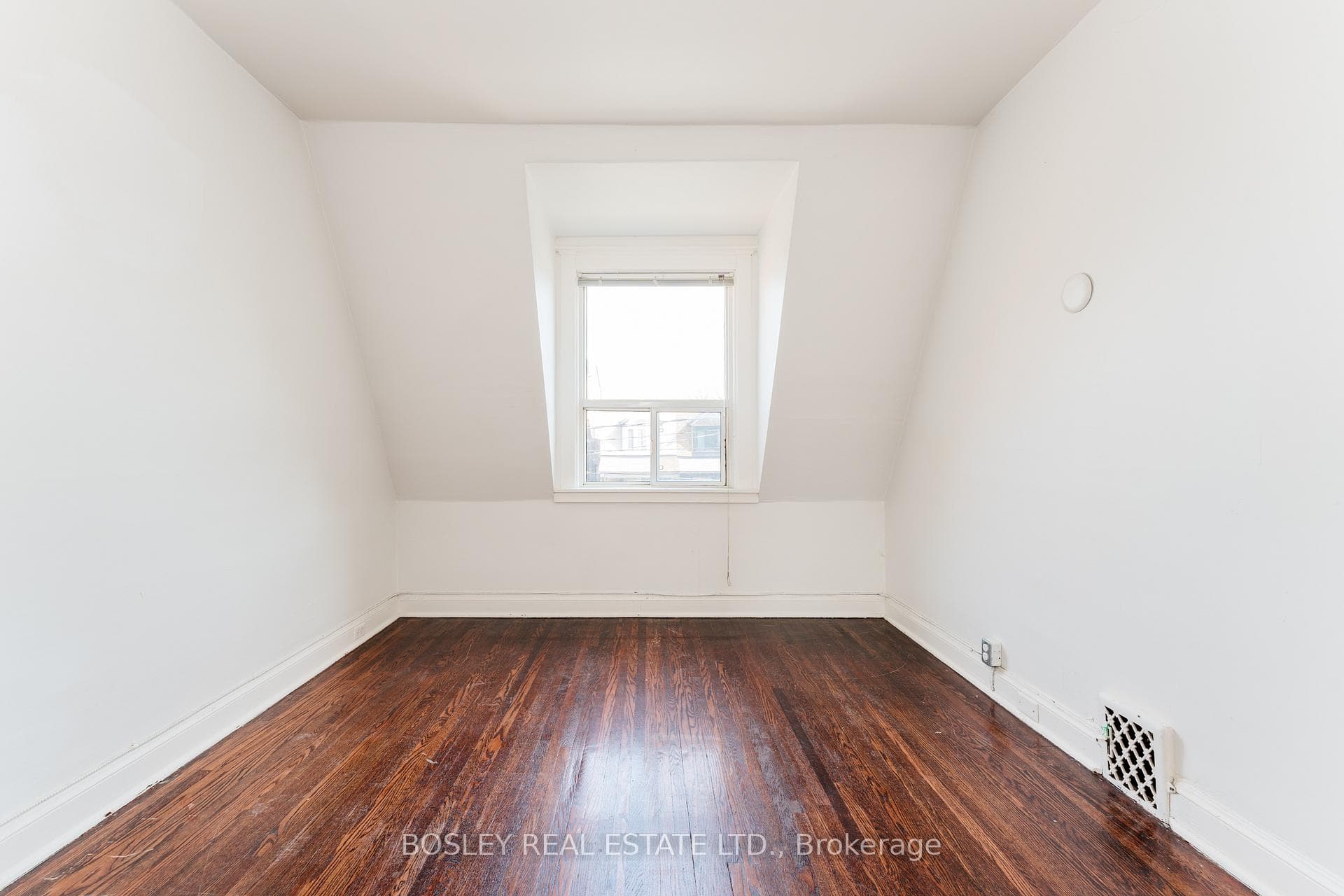 710 Lansdowne Avenue photo 27