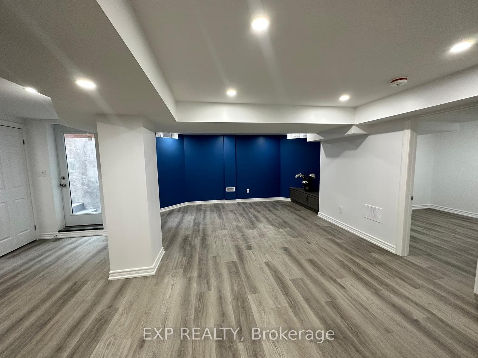 1377 Winterbourne Drive Unit Lower photo 10