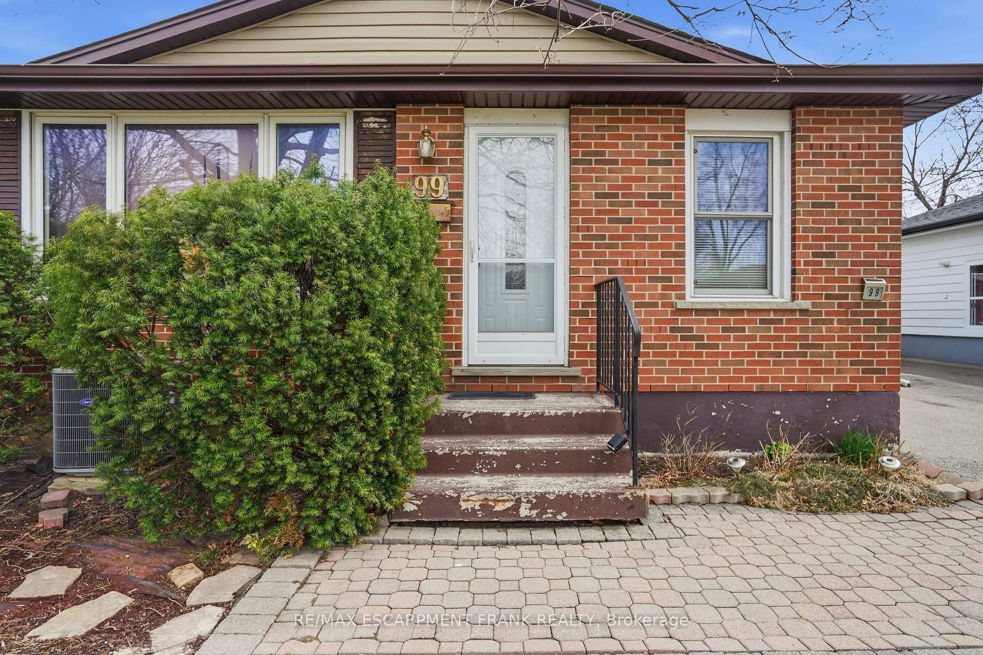 99 PALMER Road photo 1