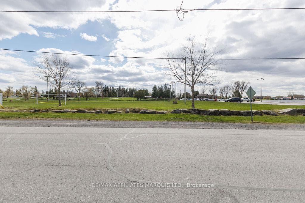 137 Park Avenue photo 36